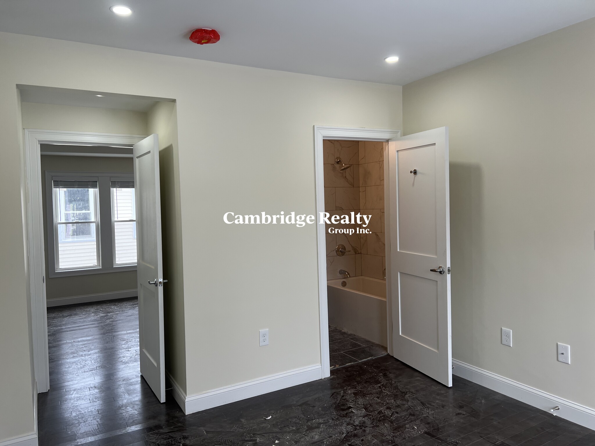 43 Wright Ave, Medford