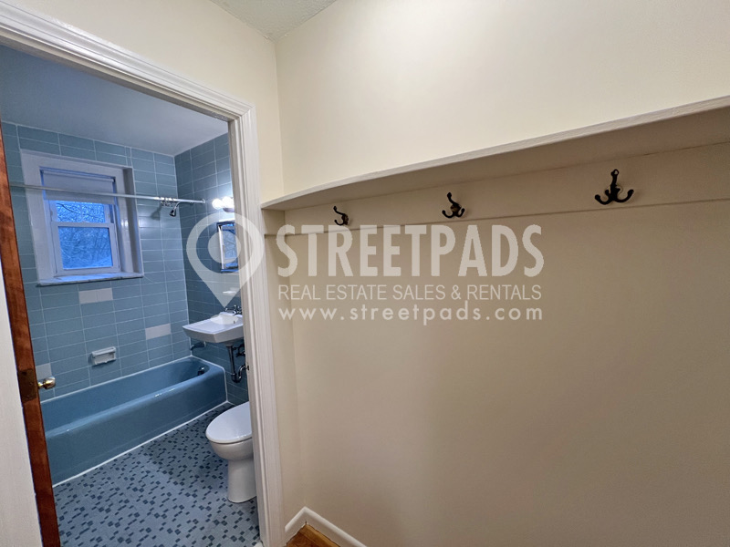 2018 Commonwealth Ave, Brighton