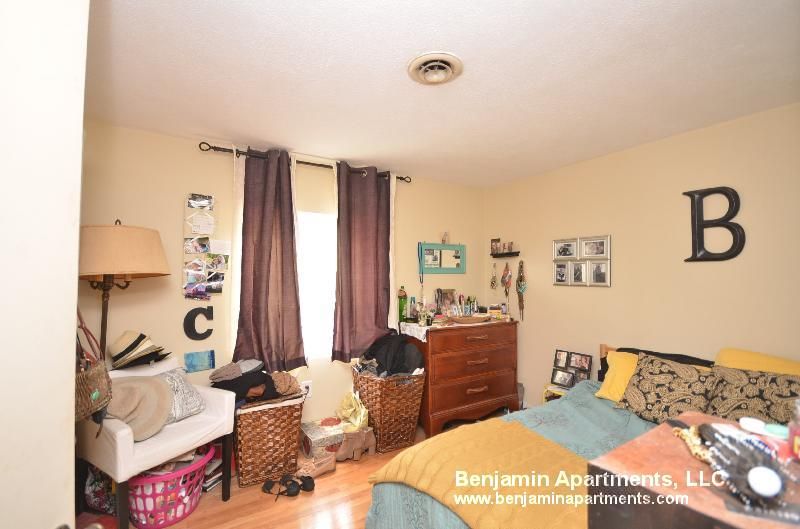 385 Dorchester St, South Boston