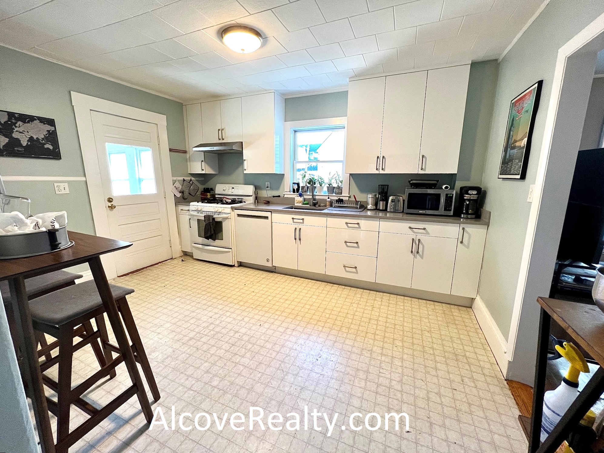 67 Willow Ave, Davis Square