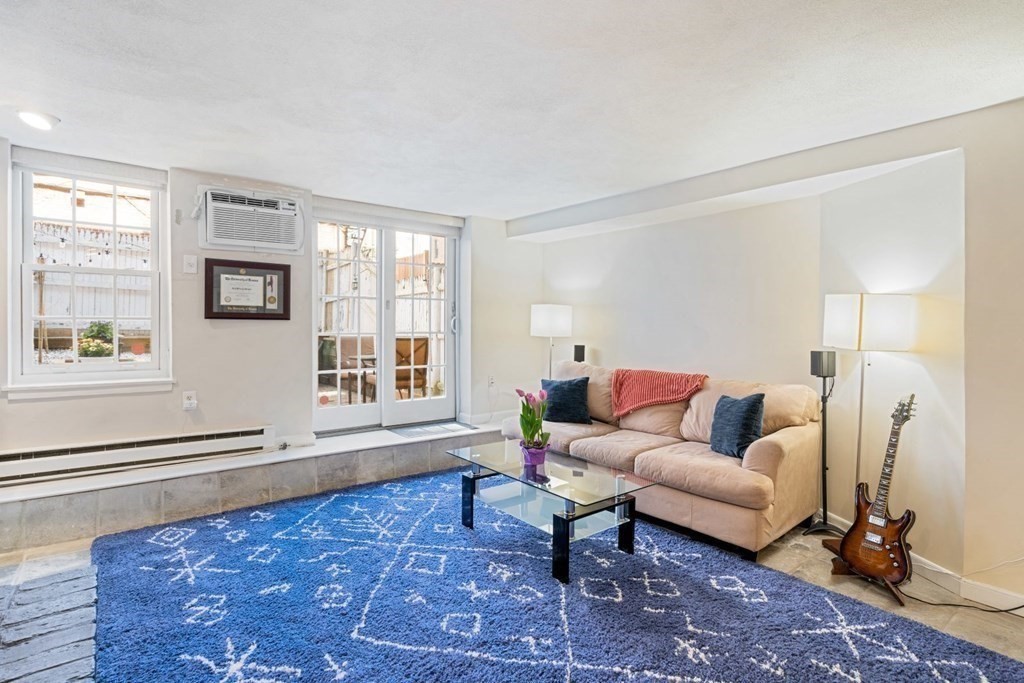 249 W Newton St, South End