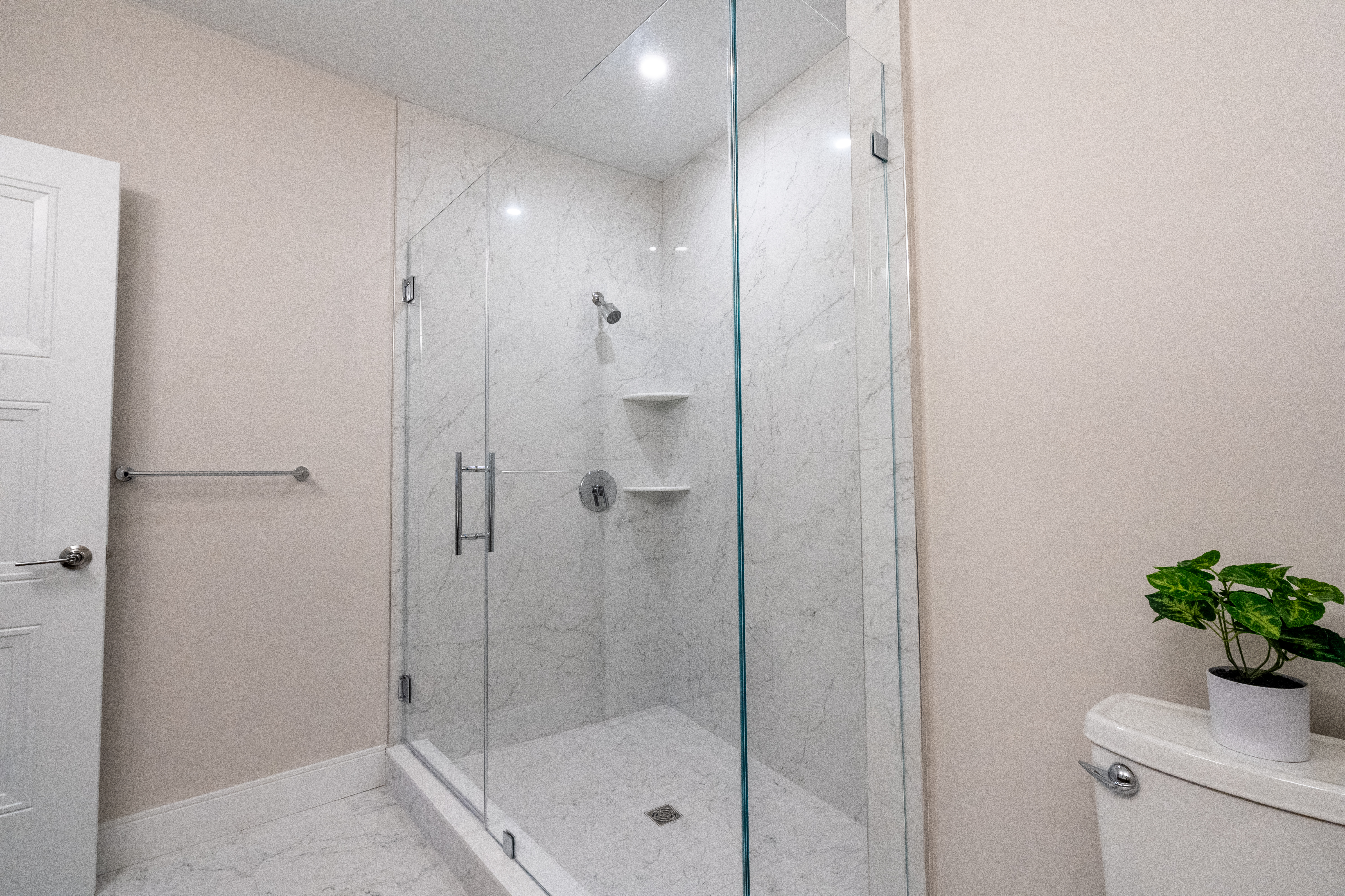 425 Lagrange St, West Roxbury