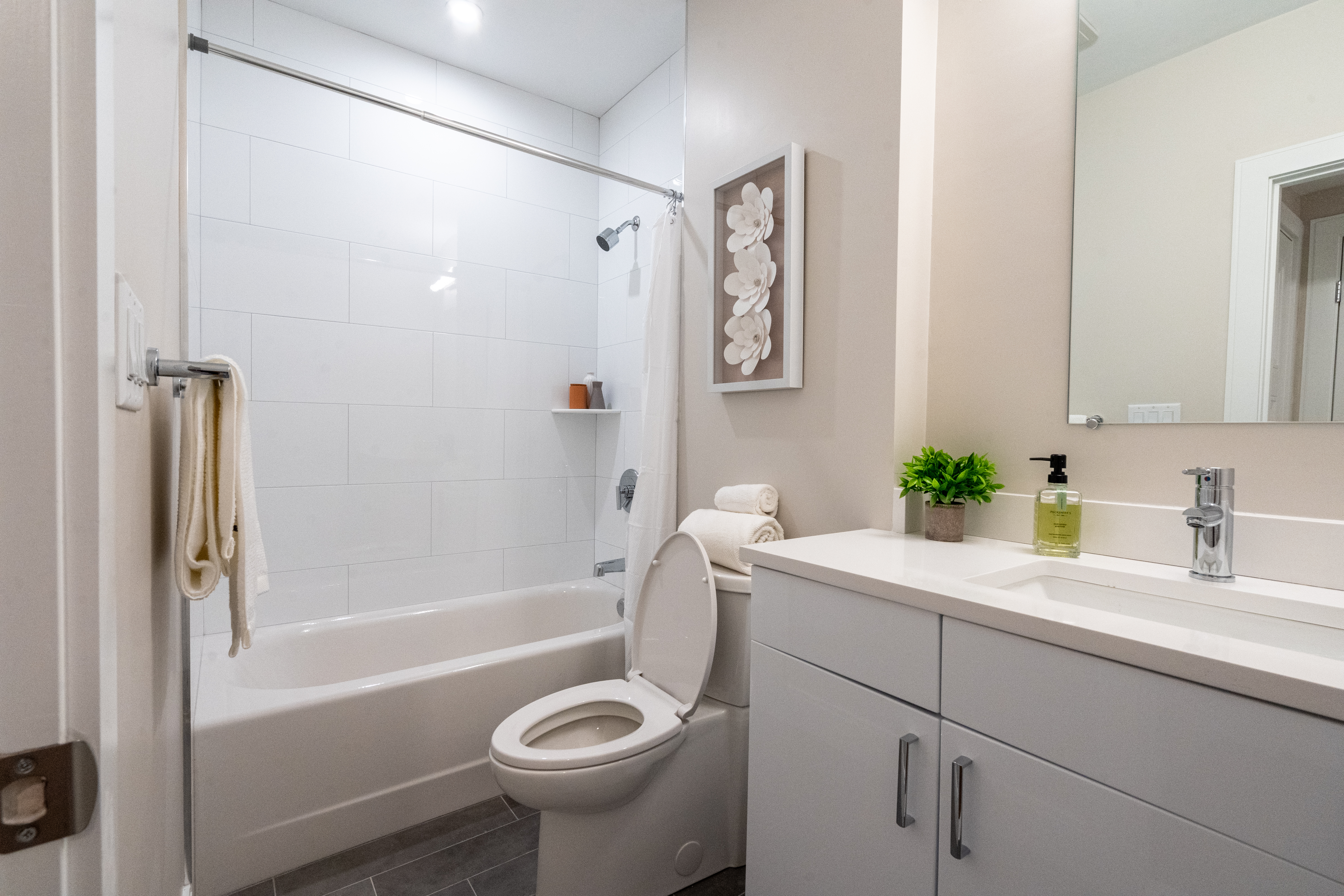 425 Lagrange St, West Roxbury