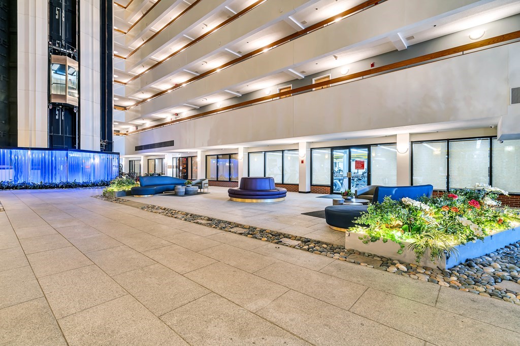 357 Commercial St, North End