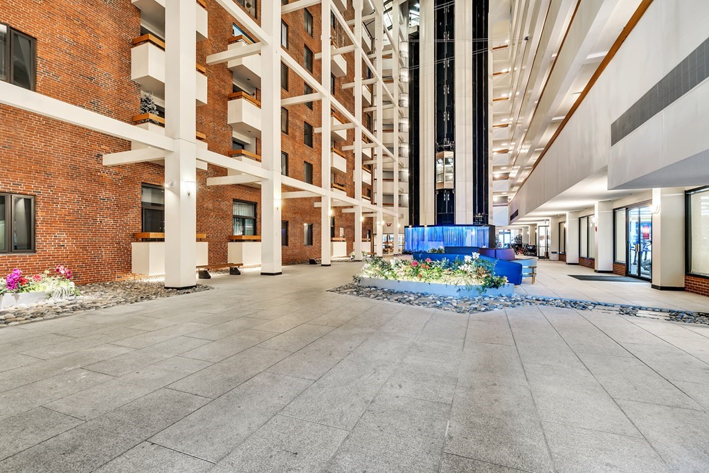 357 Commercial St, North End