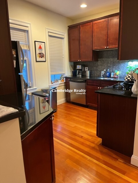 226 Banks St, Cambridgeport