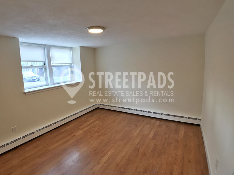 180 North Beacon St, Brighton