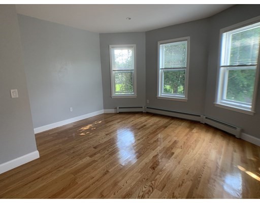 2 Bancroft St, Cambridgeport