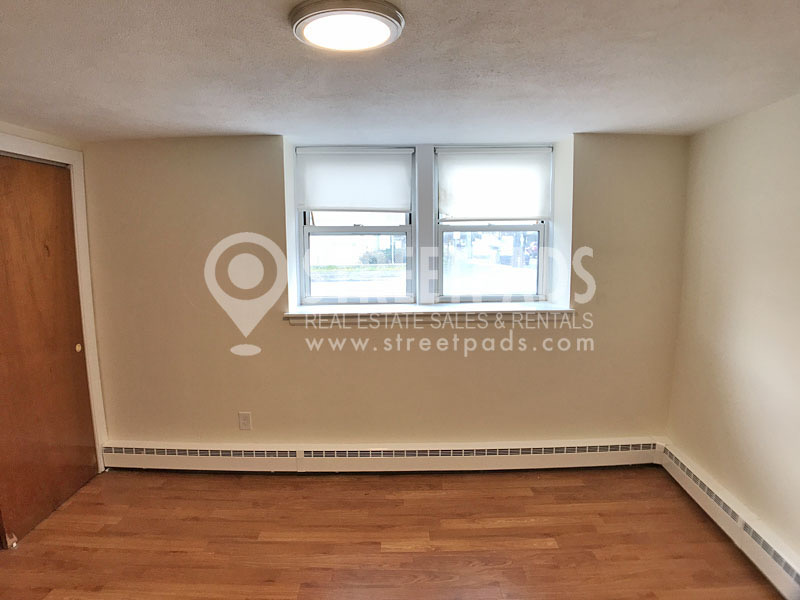 180 North Beacon St, Brighton