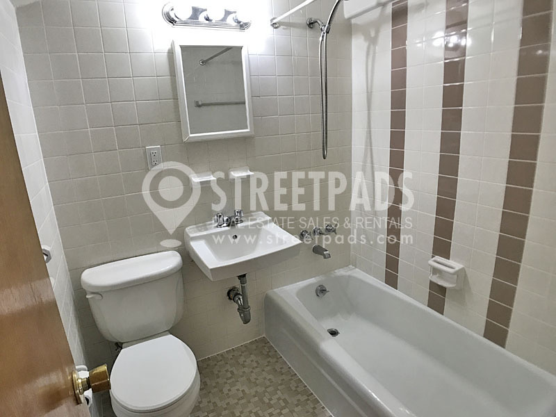 180 North Beacon St, Brighton