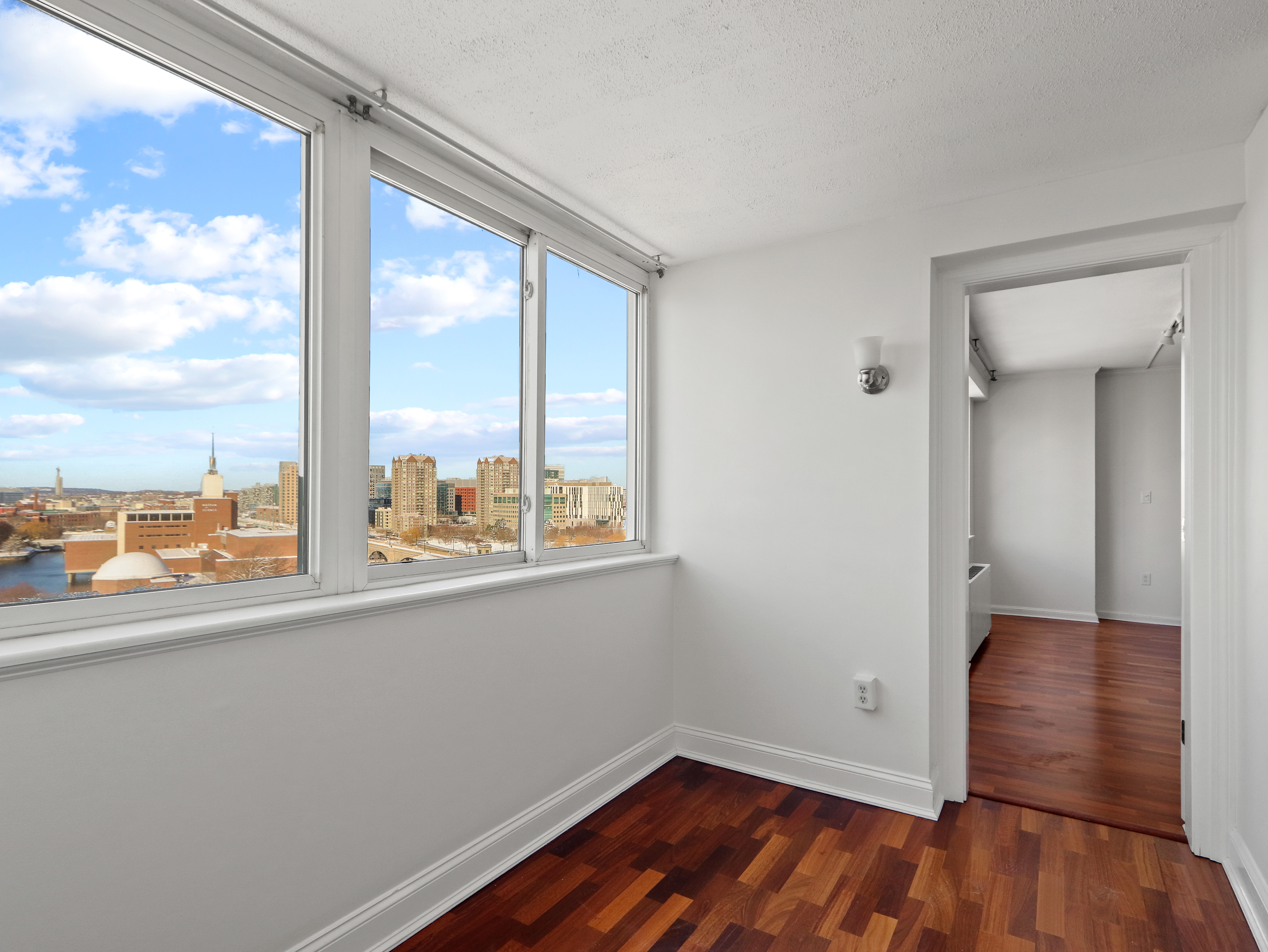 8 Whittier Pl, West End