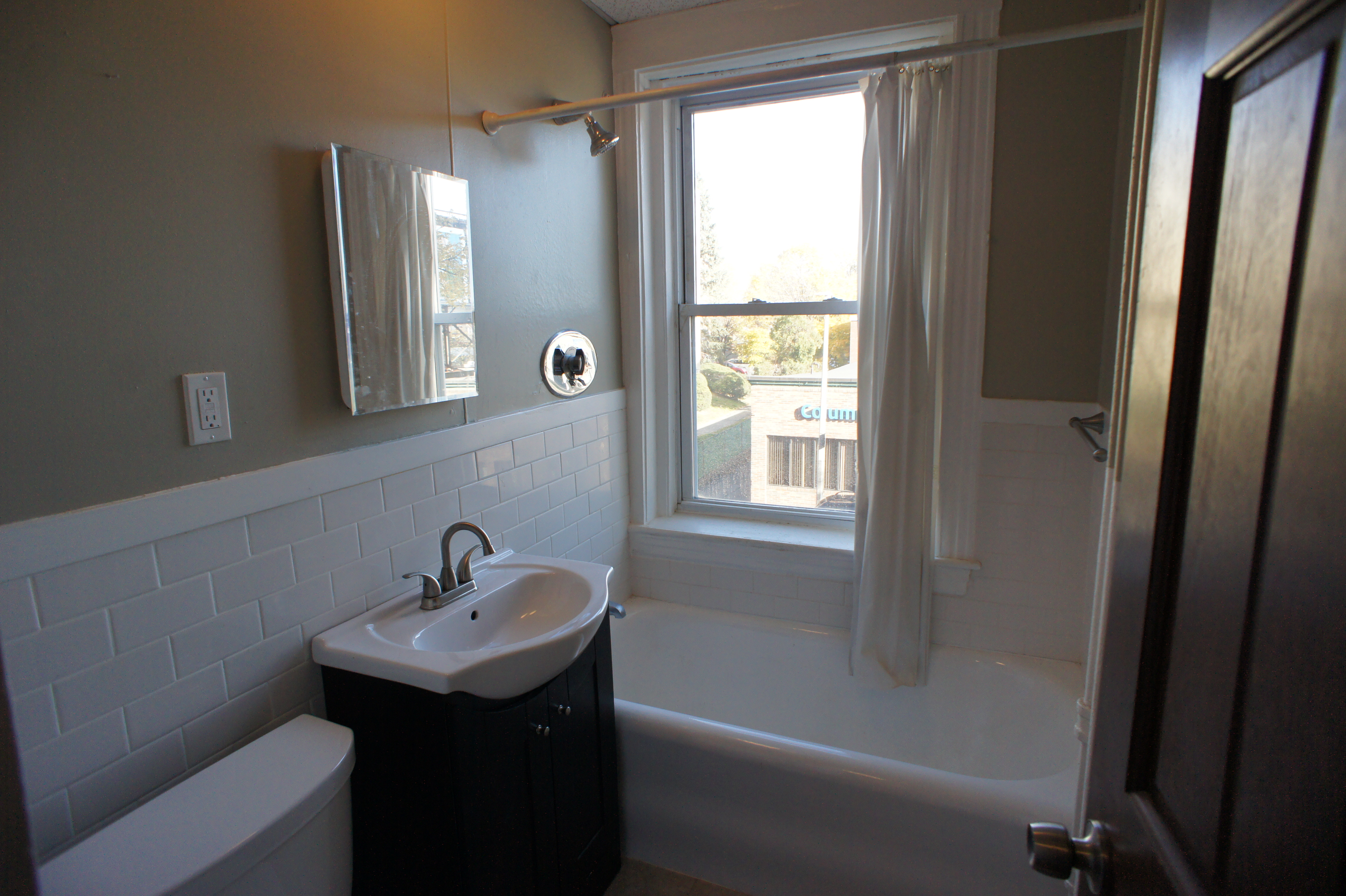 1607 Commonwealth Ave, Brighton