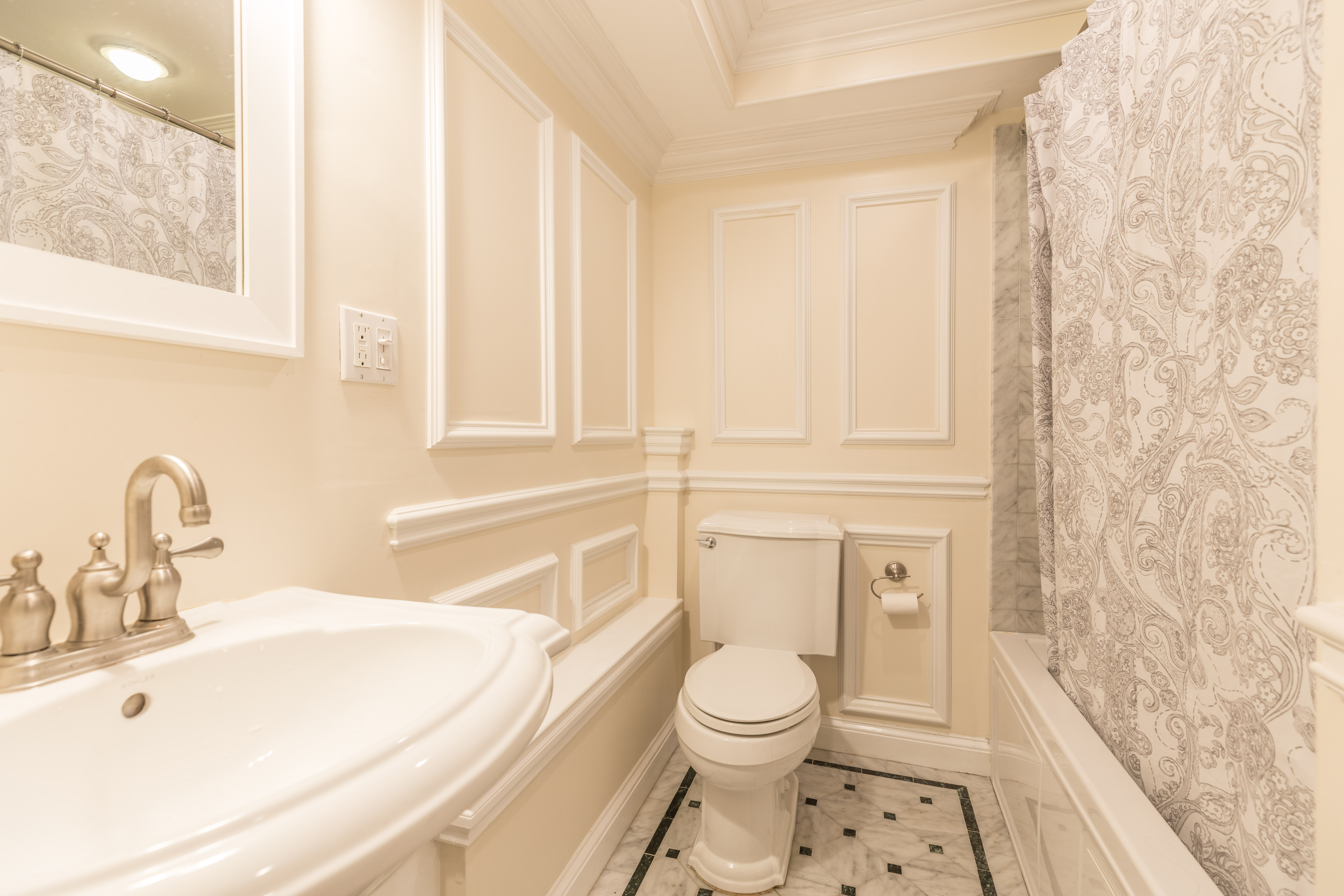 20 Gloucester St, Back Bay