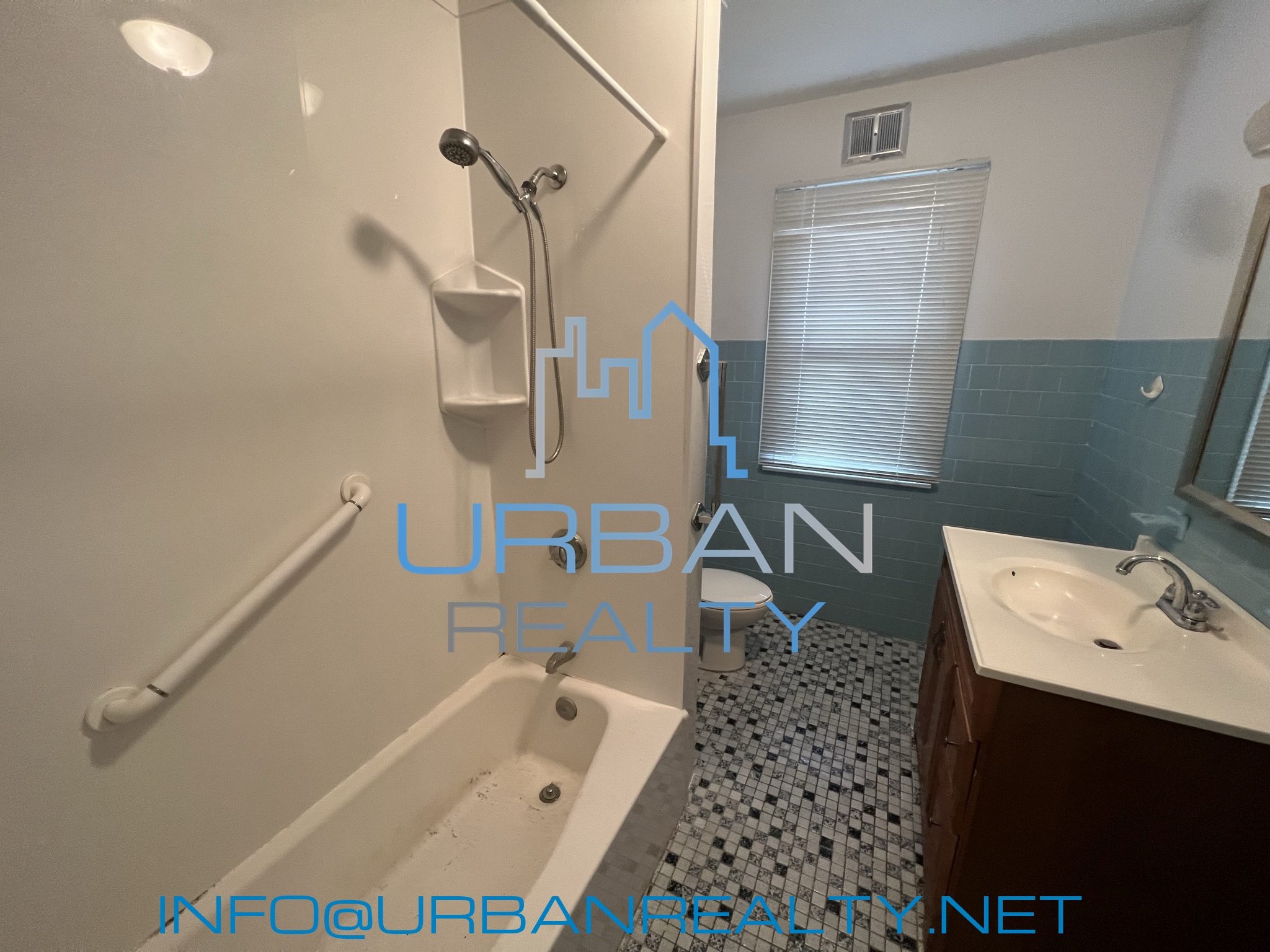 36 Crosby Rd, Newton