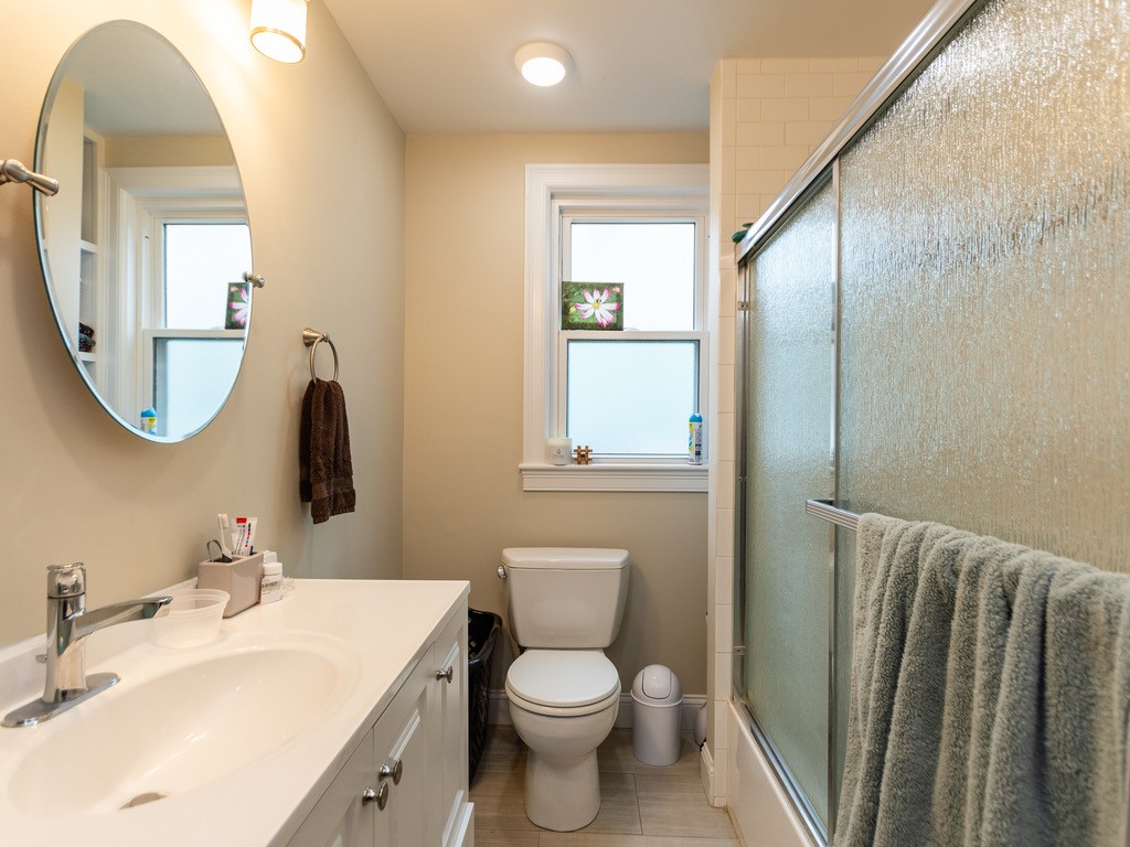 80 Lexington St, Watertown