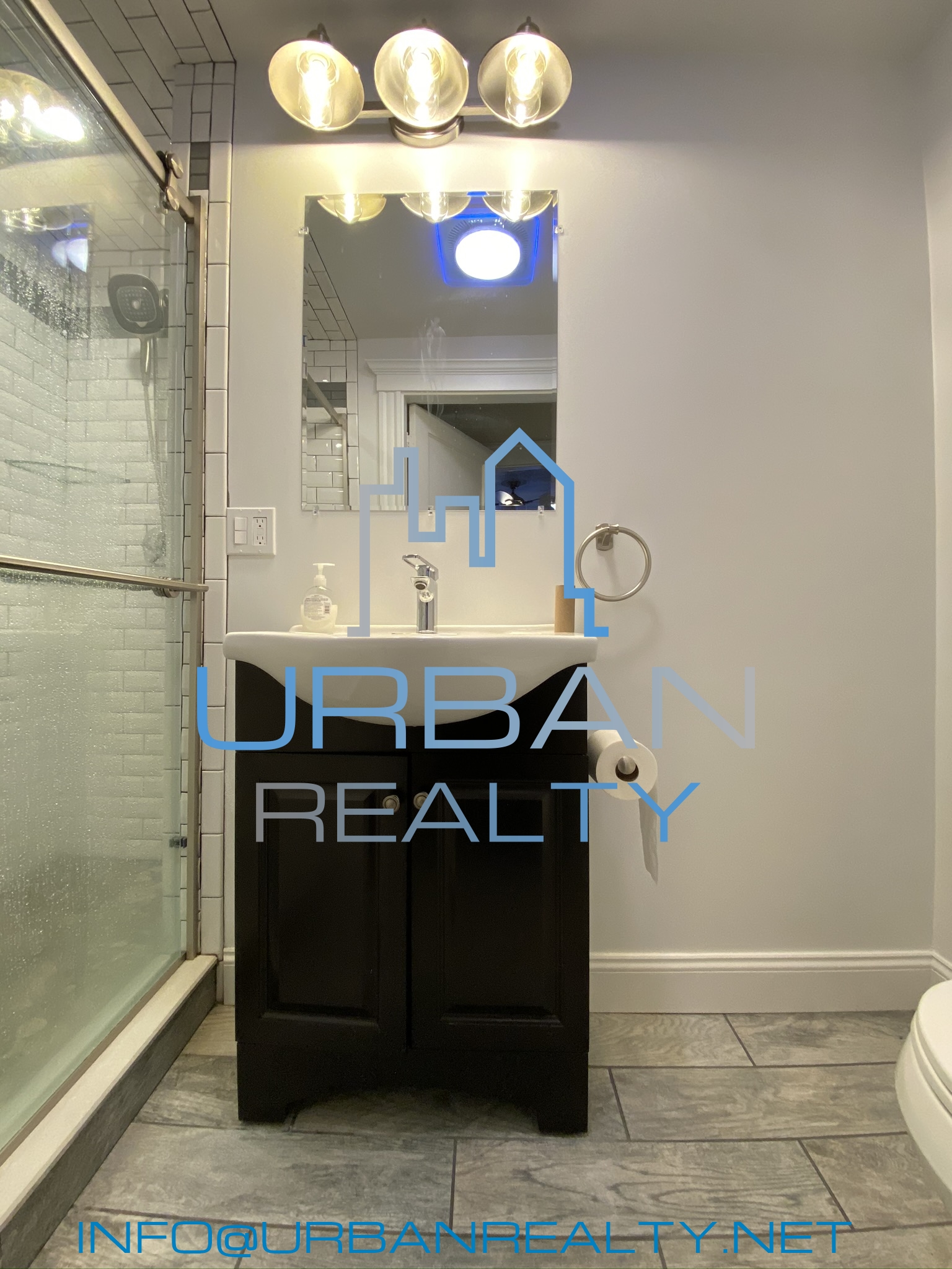 200 Commonwealth Ave, Chestnut Hill (Newton)