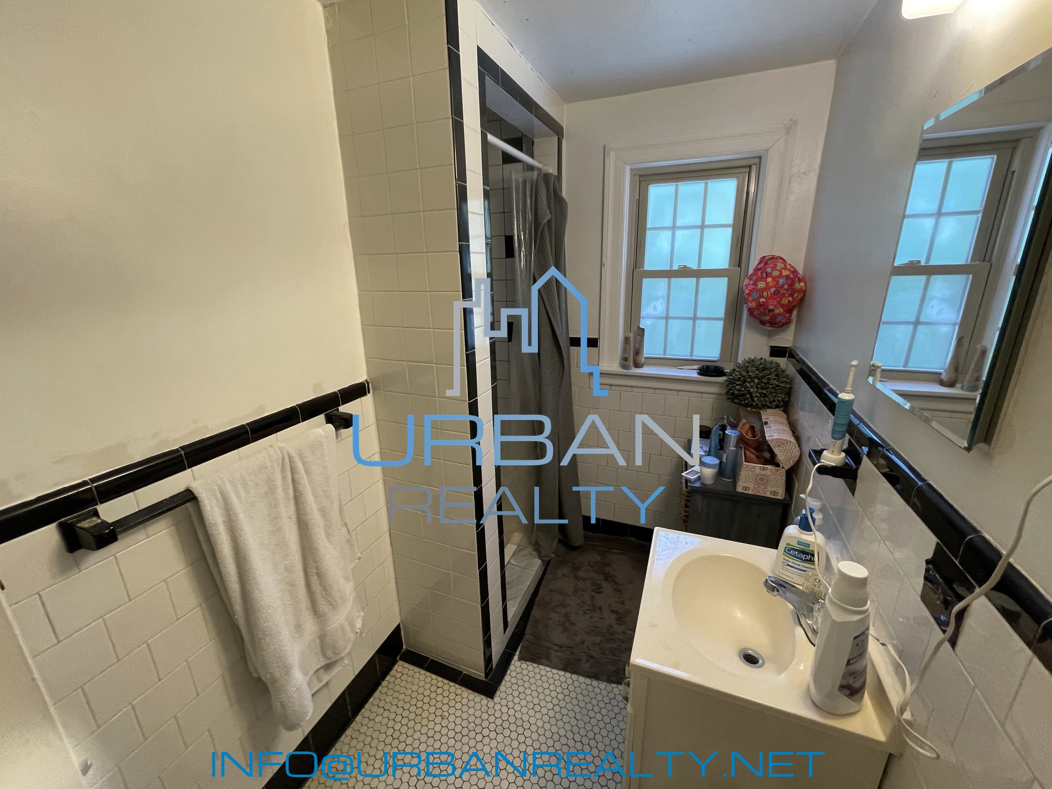 90 Undine Rd, Brighton