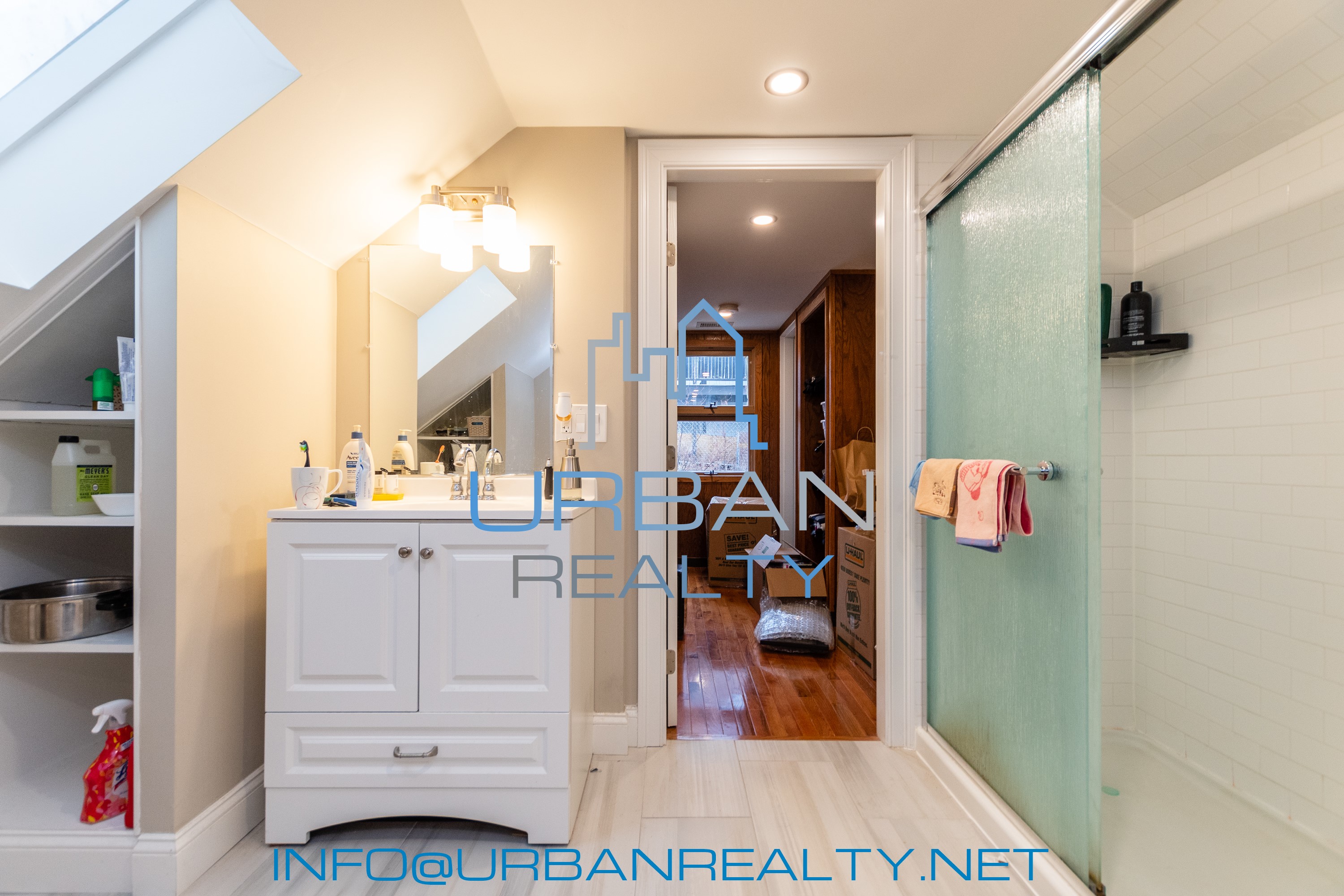 107 Kenrick St, Brighton