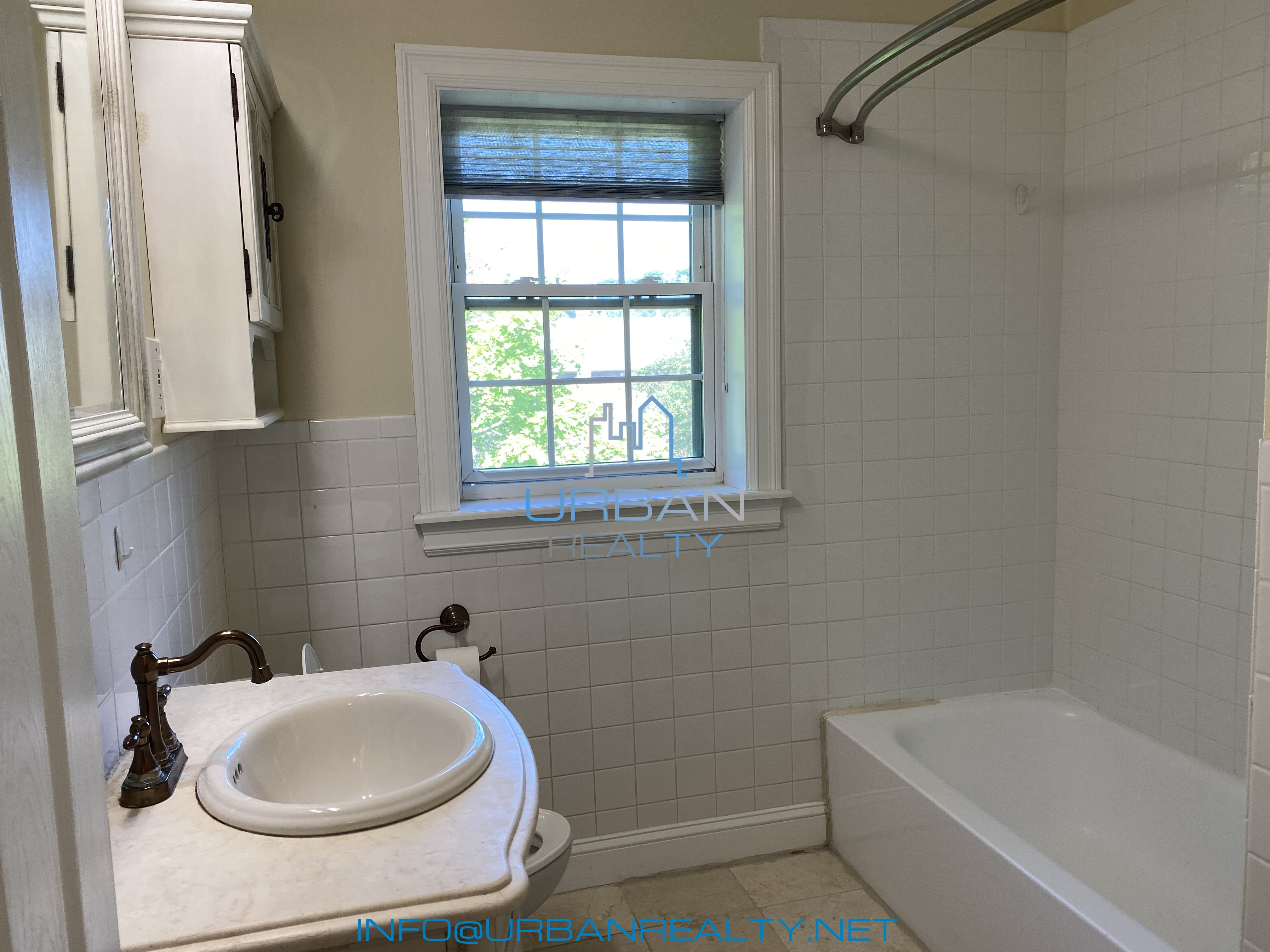 6 Lake Shore Ter, Brighton