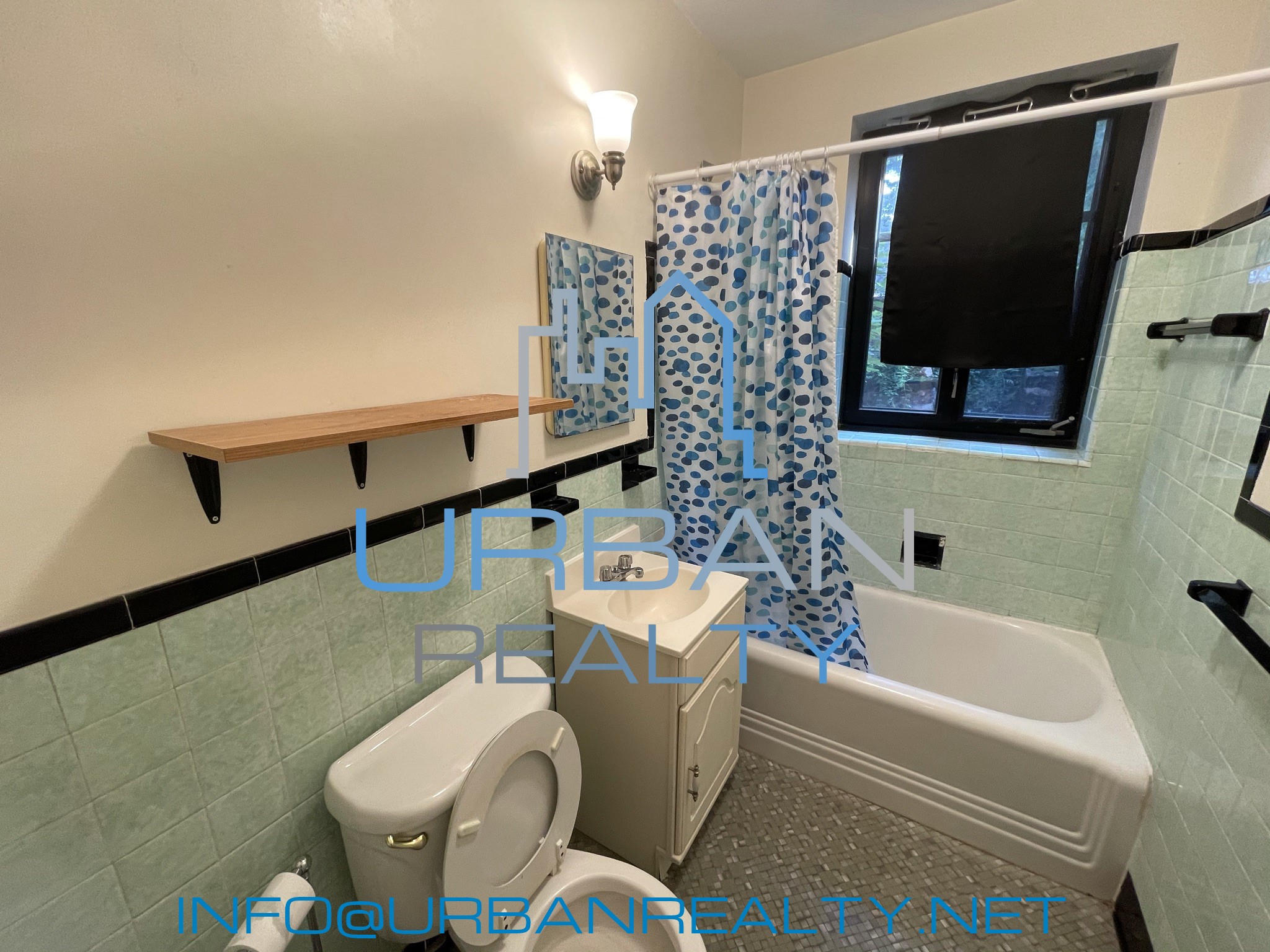 65 Strathmore Rd, Brighton