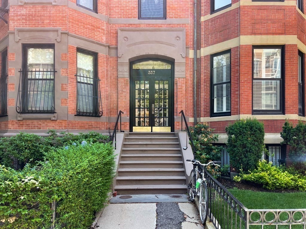 337 Beacon St, Back Bay