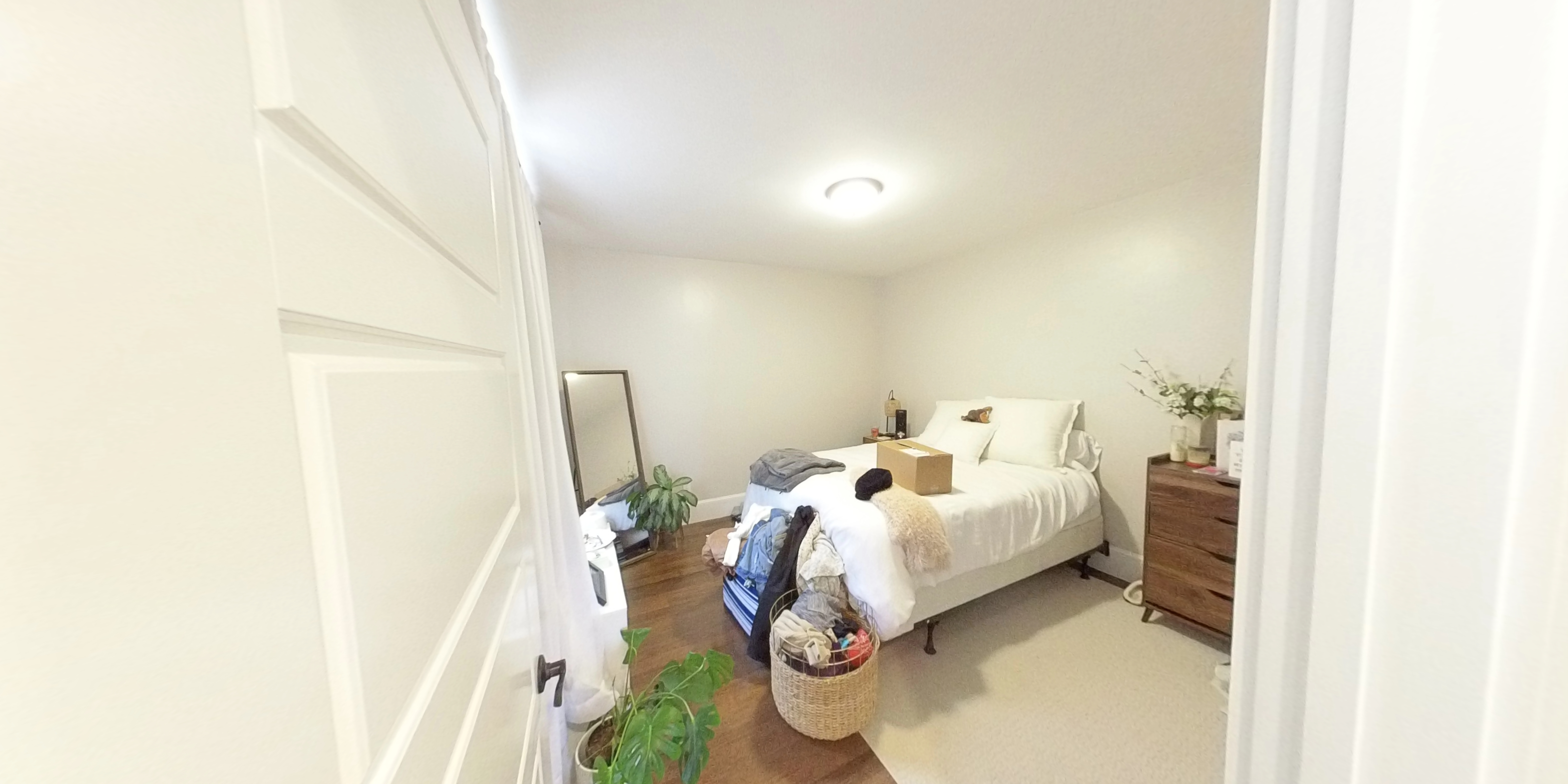 1415 Commonwealth, Brighton