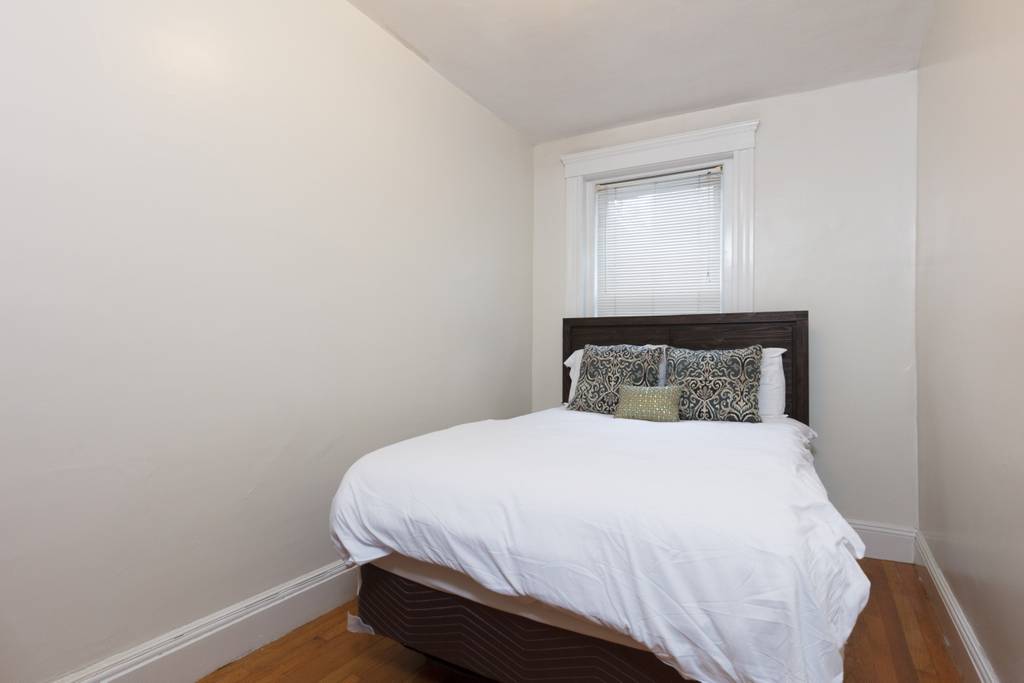 104 Toxteth, Longwood