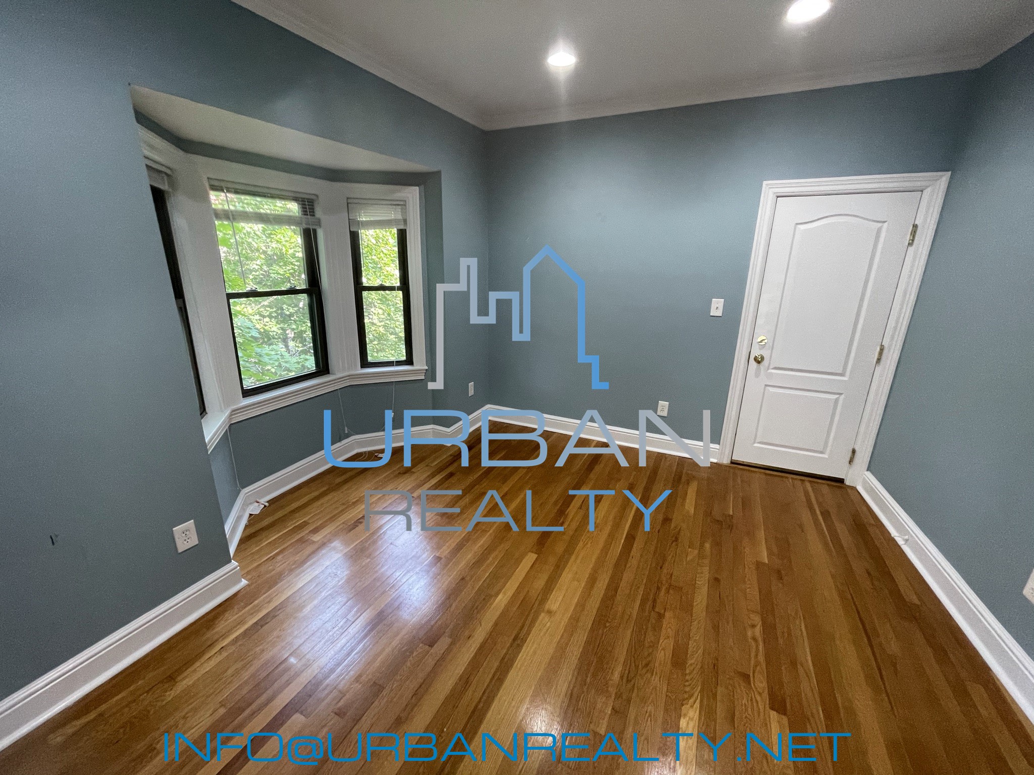 41 Commonwealth Ave, Newton