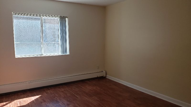 30 Iroquois St, Roxbury