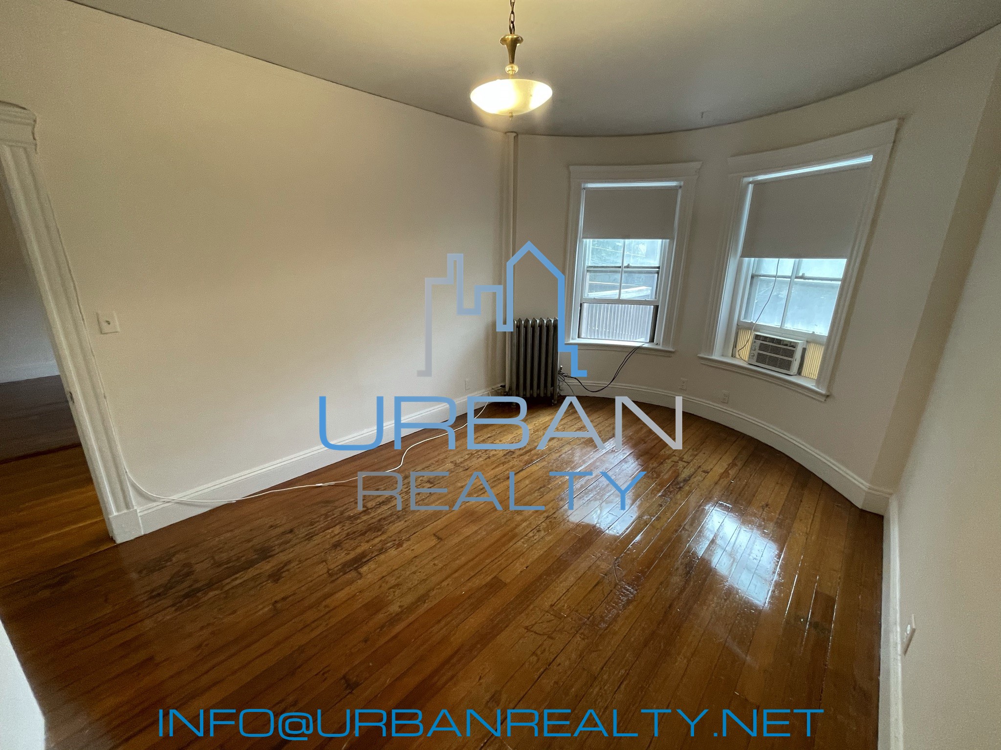 1911 Beacon St, Washington Square