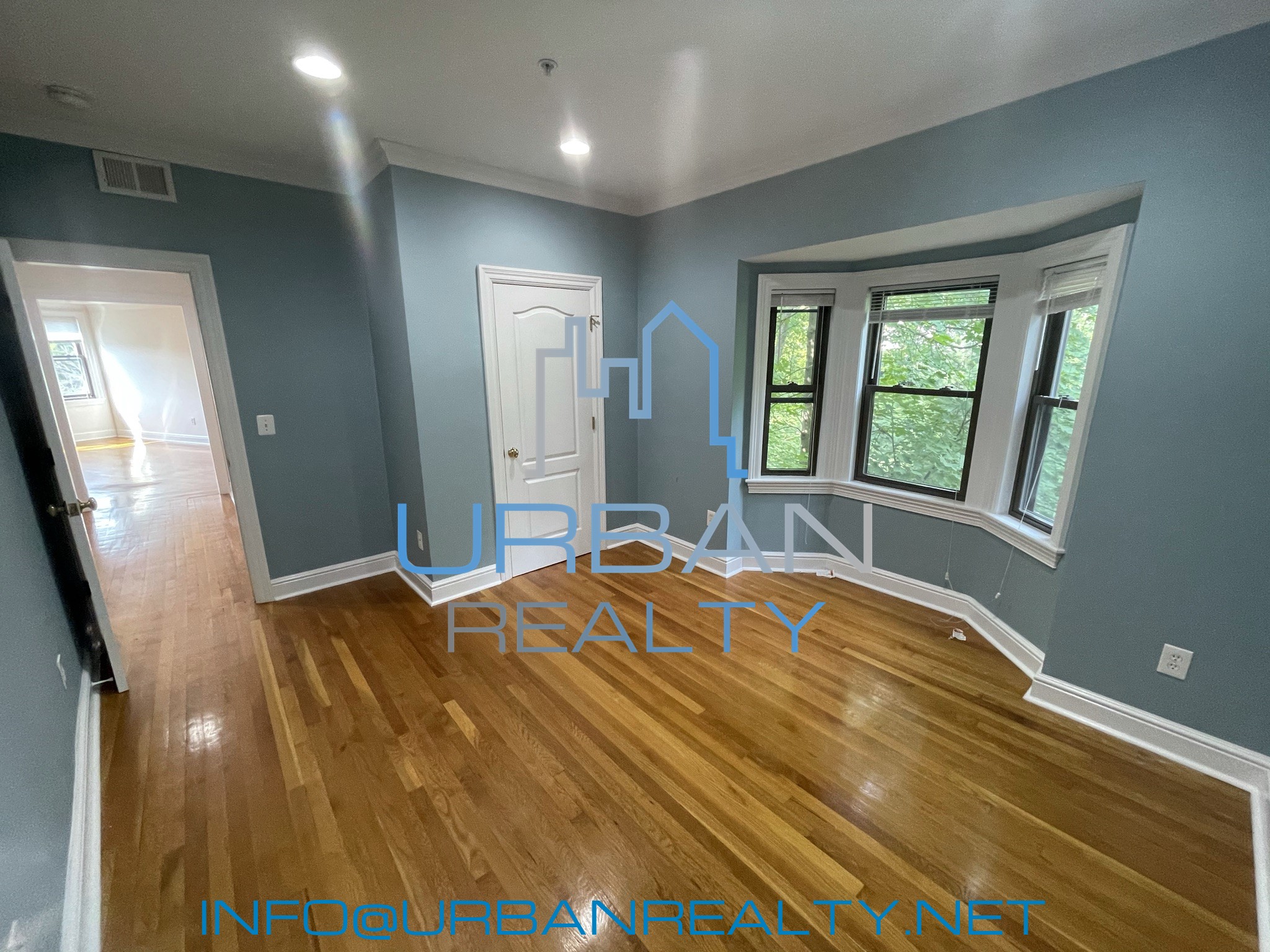 41 Commonwealth Ave, Newton