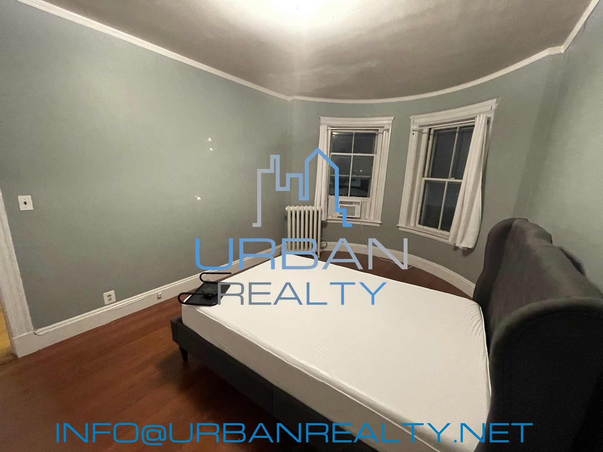 1911 Beacon St, Washington Square