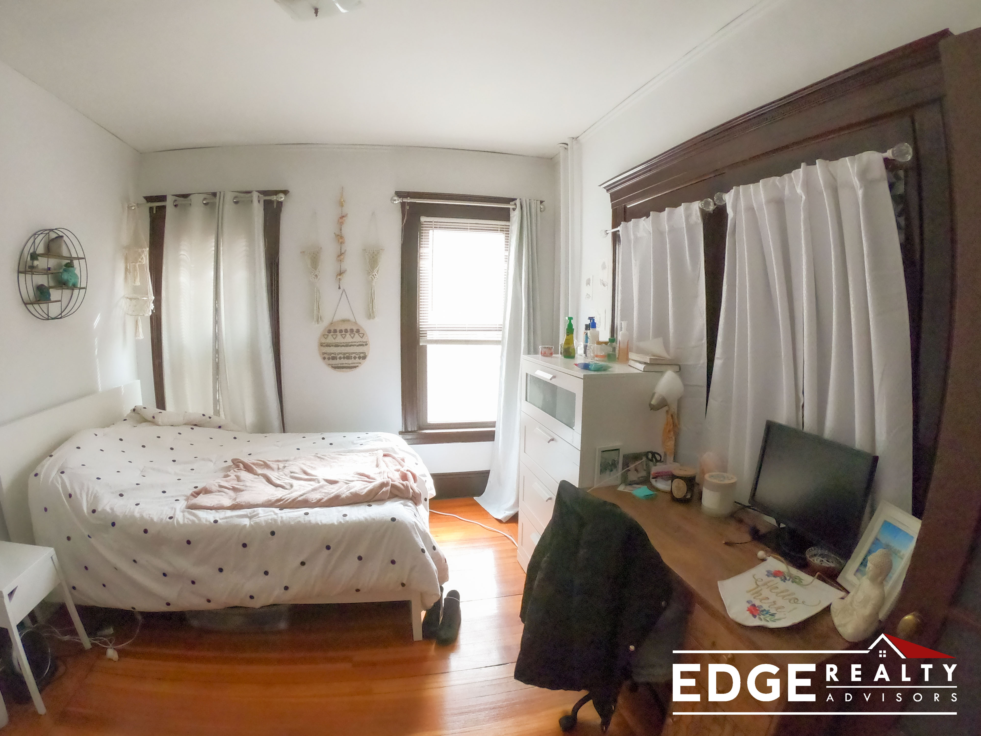 69 Oak Square Ave, Brighton