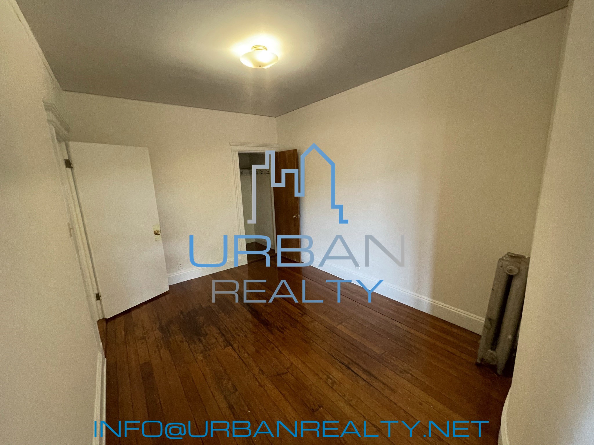 1911 Beacon St, Washington Square