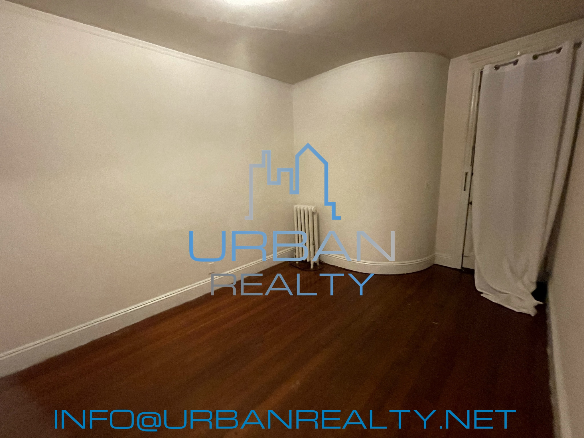 1911 Beacon St, Washington Square