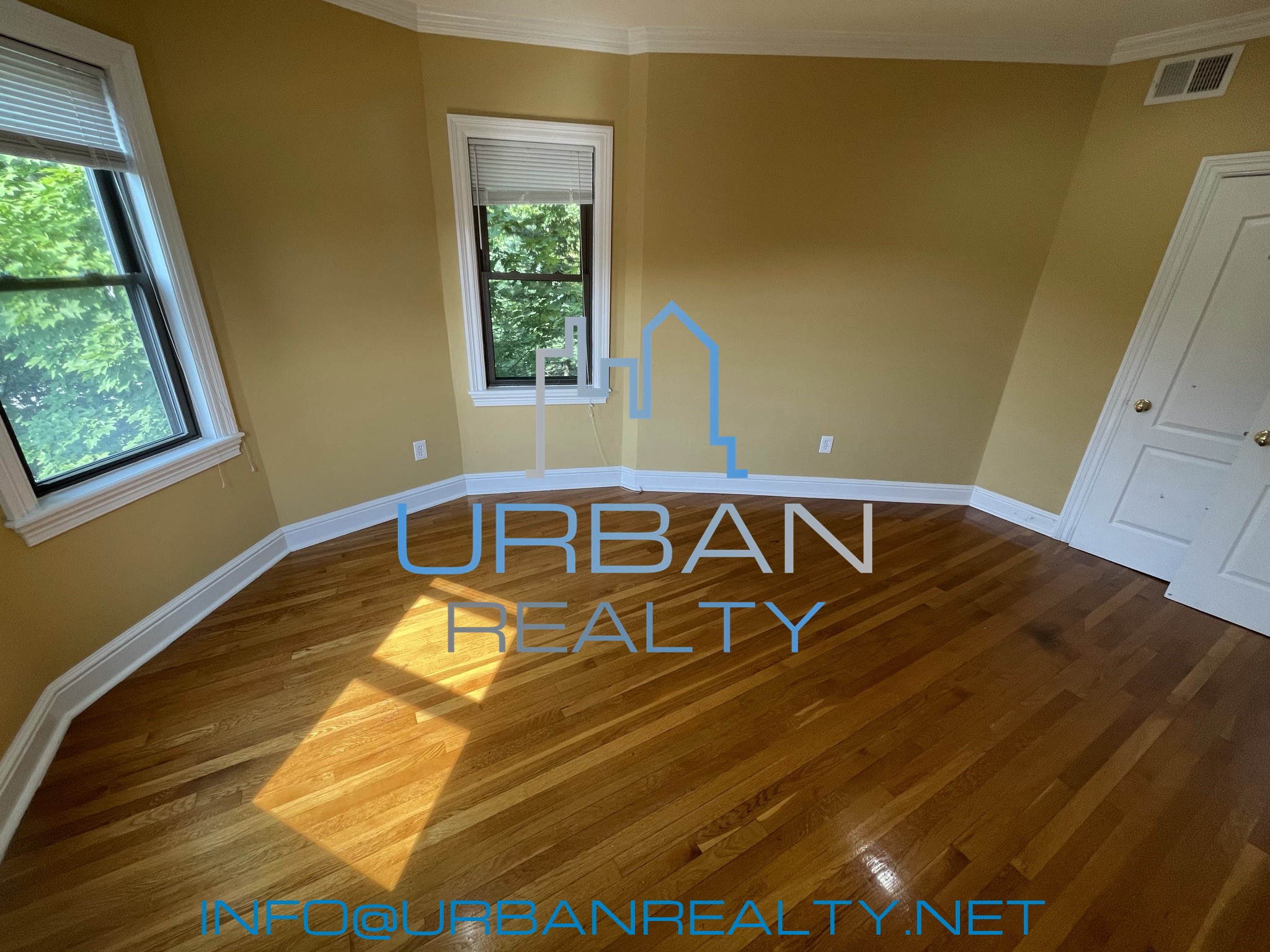 41 Commonwealth Ave, Newton