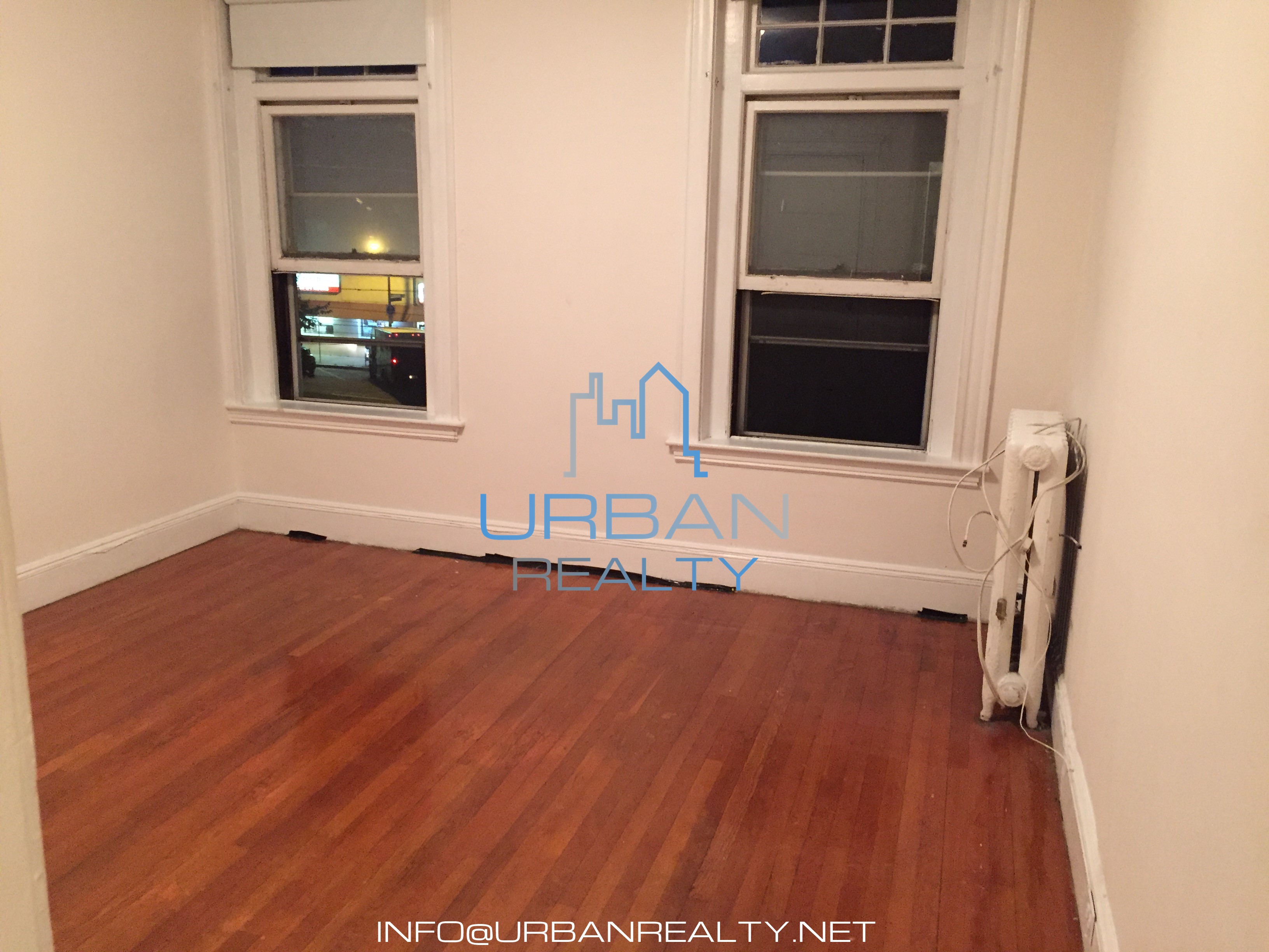 1911 Beacon St, Washington Square