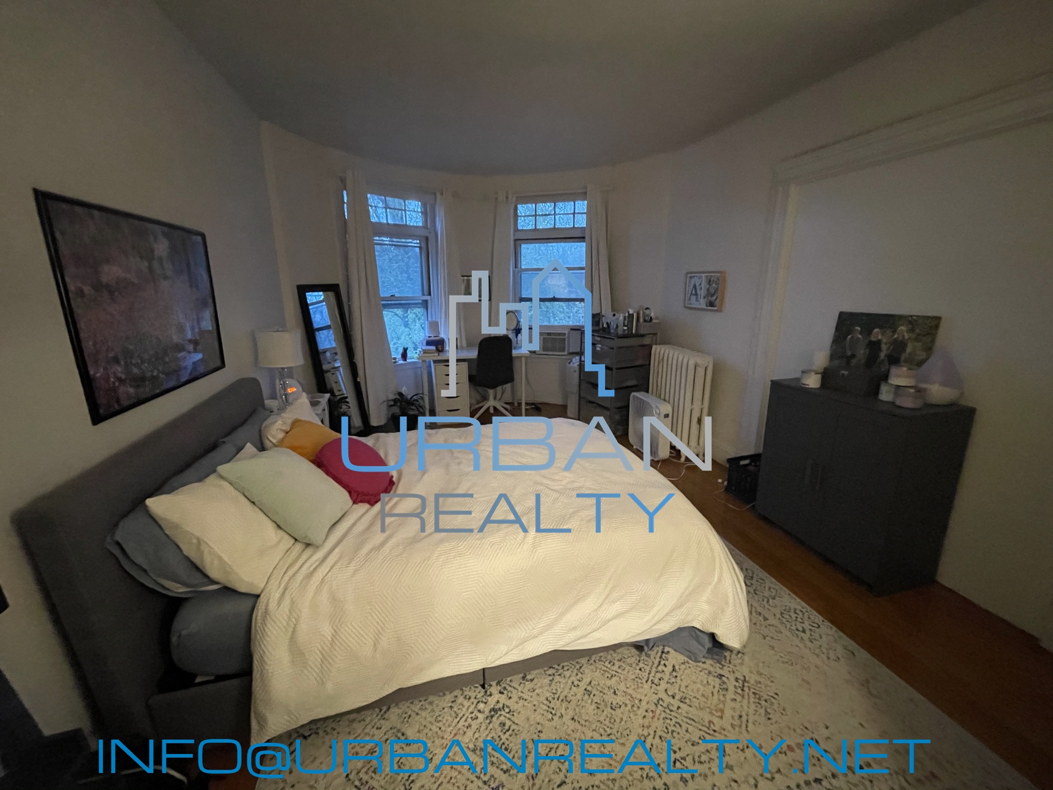 1911 Beacon St, Washington Square