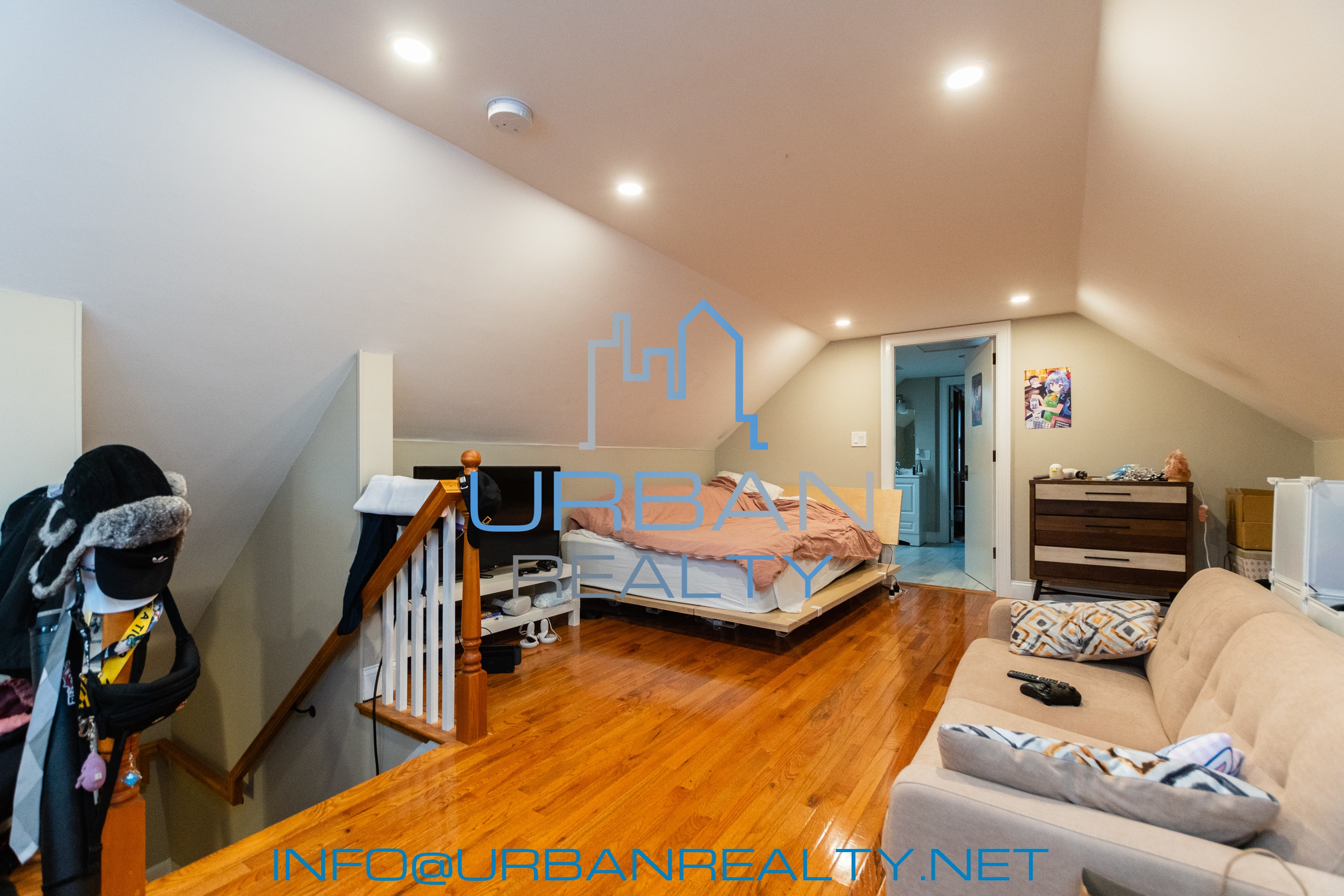 107 Kenrick St, Brighton