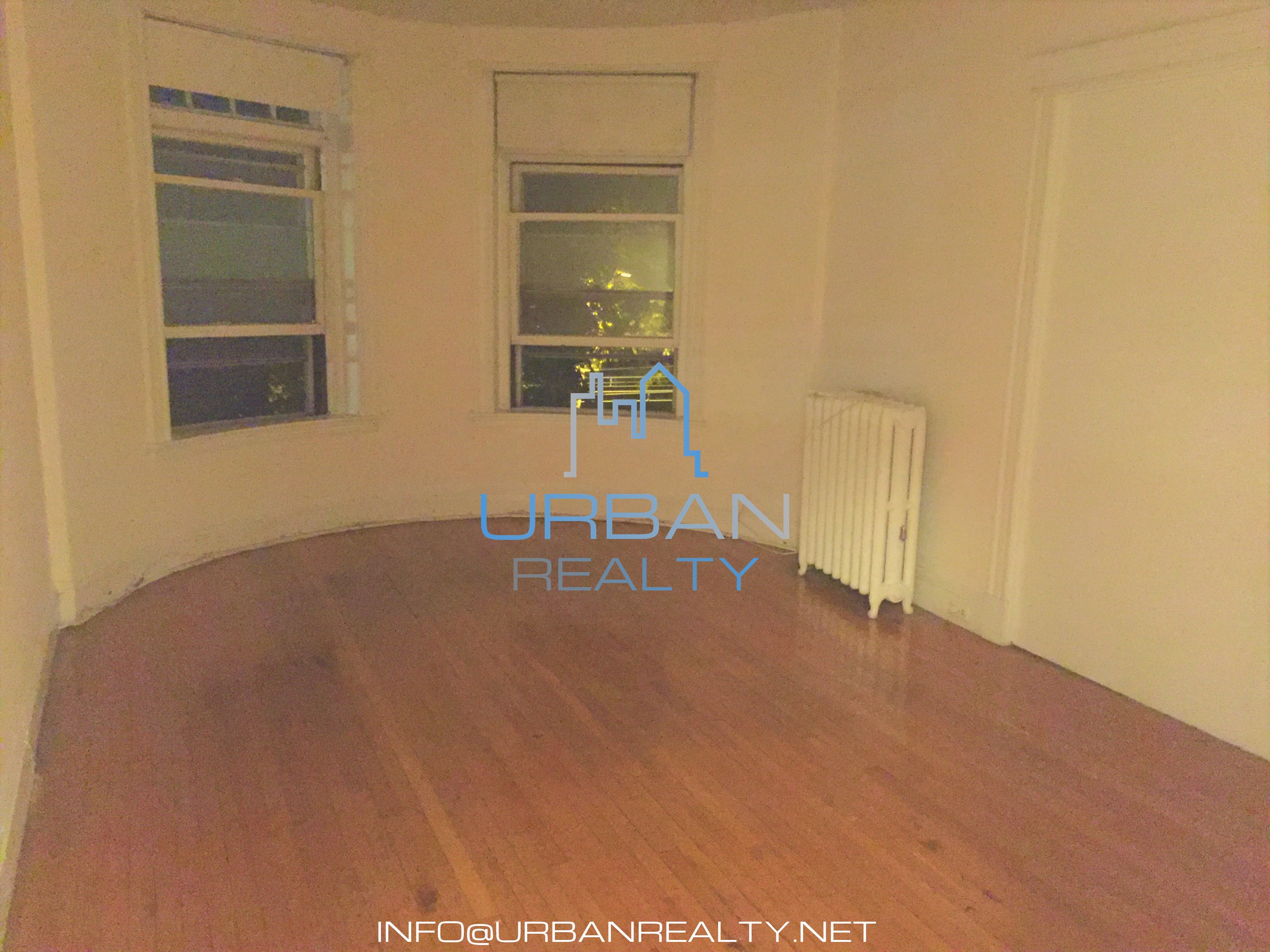 1911 Beacon St, Washington Square