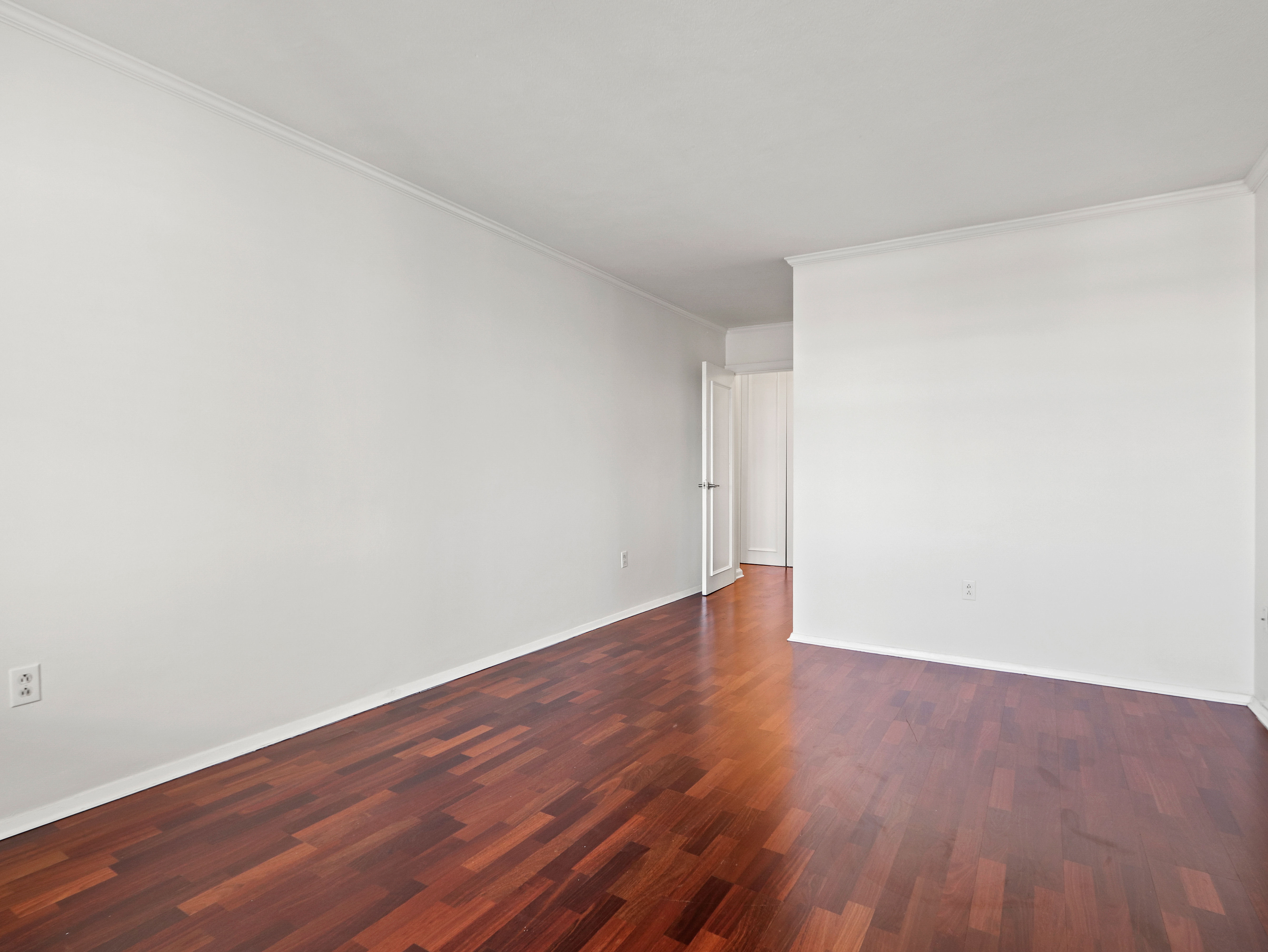 8 Whittier Pl, West End