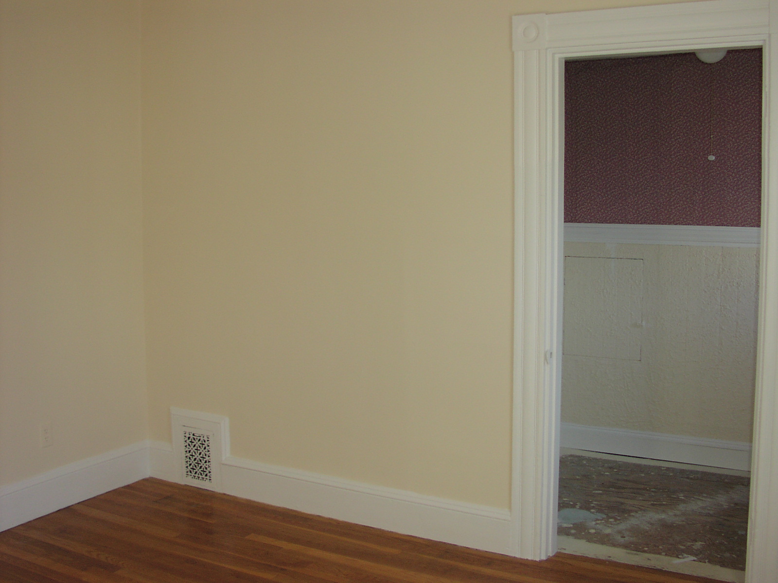 90 Los Angeles St, Newton