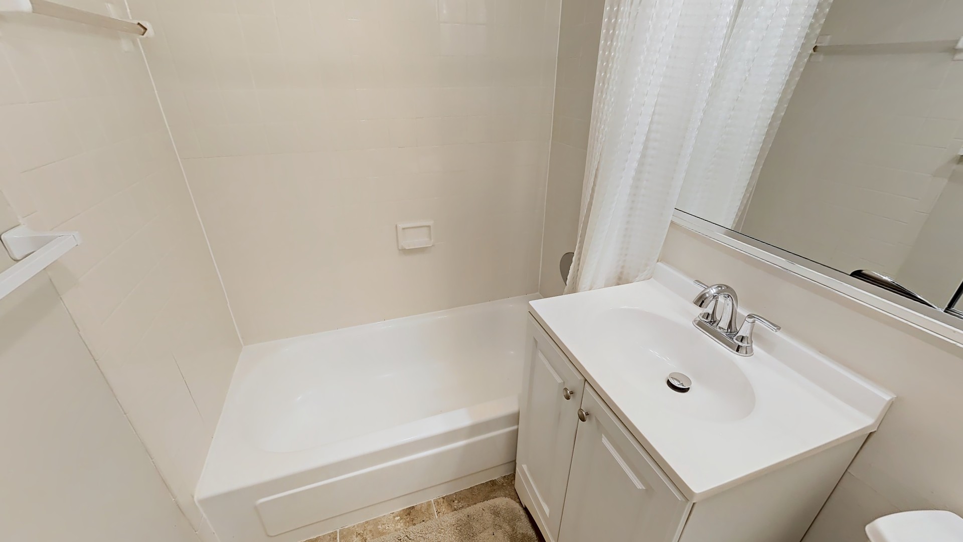 2 Hawthorne Pl, West End