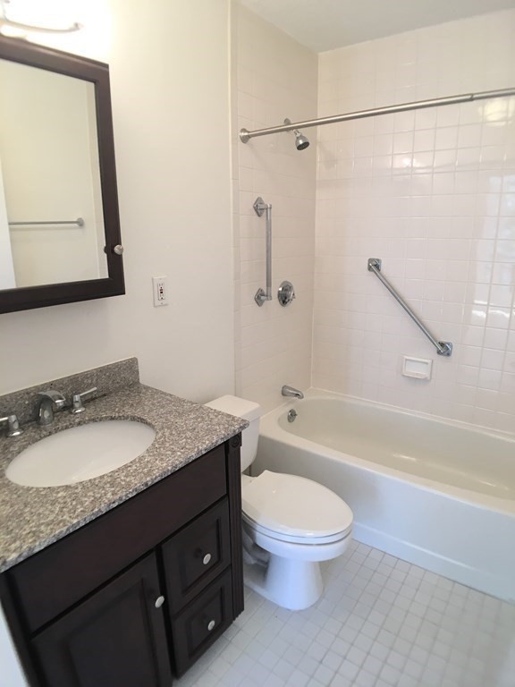 33 Pond Ave, Brookline Village