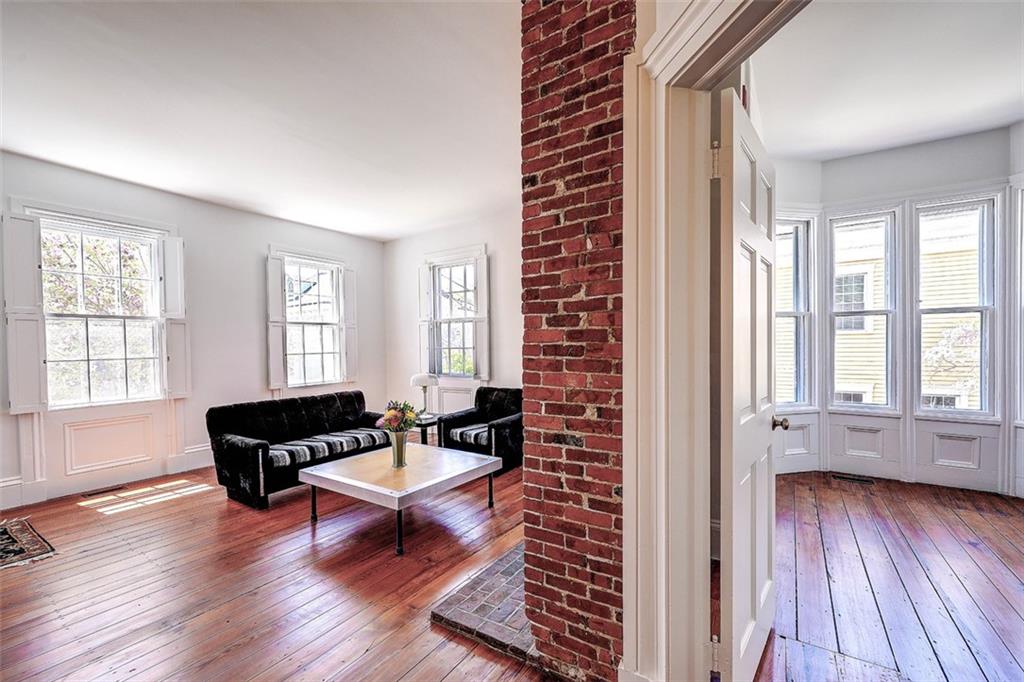 22 Halsey St, College Hill