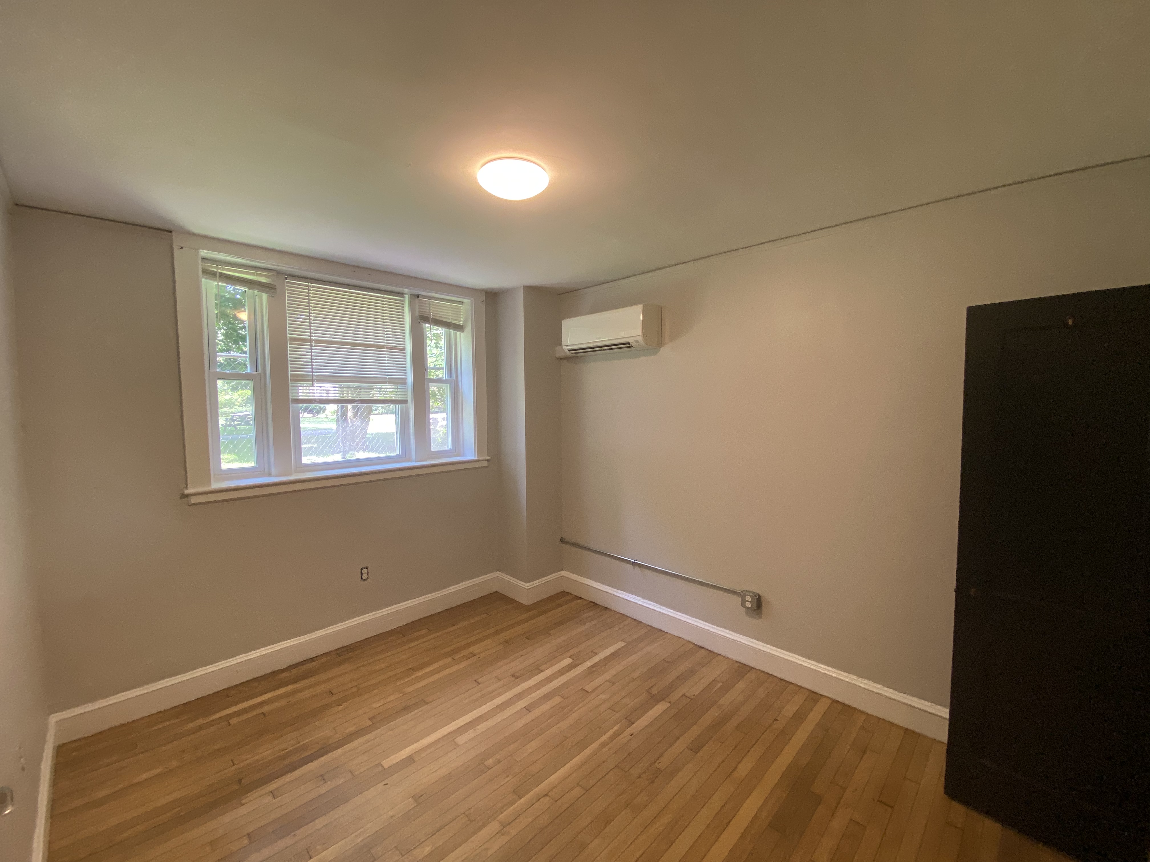 40 Butler Rd, Quincy