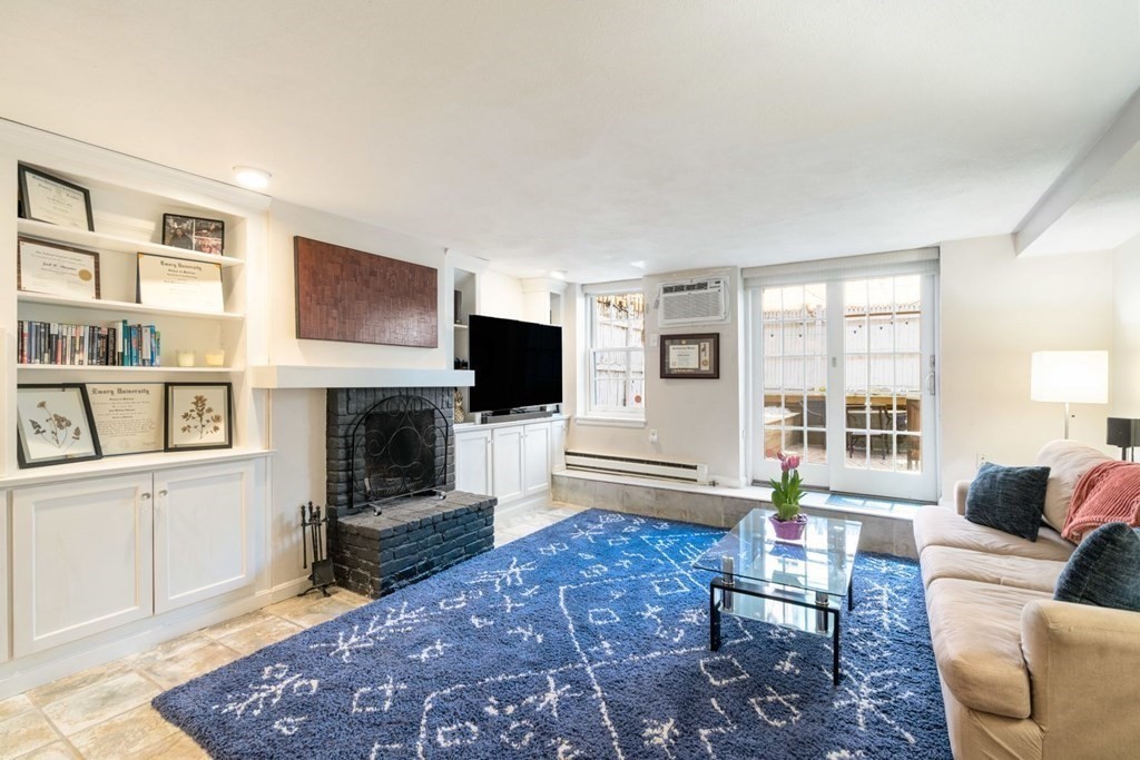 249 W Newton St, South End