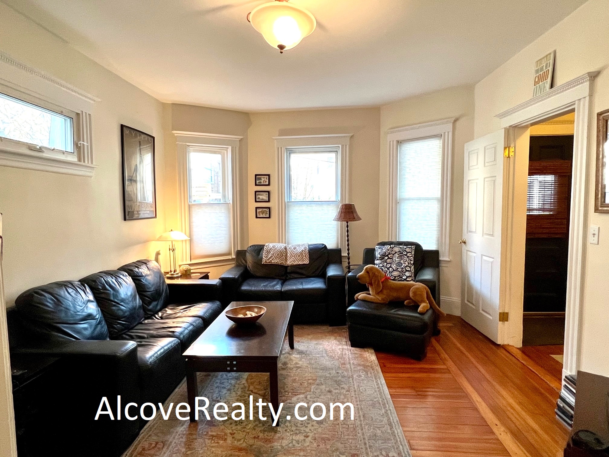 34 Aberdeen Rd, Davis Square