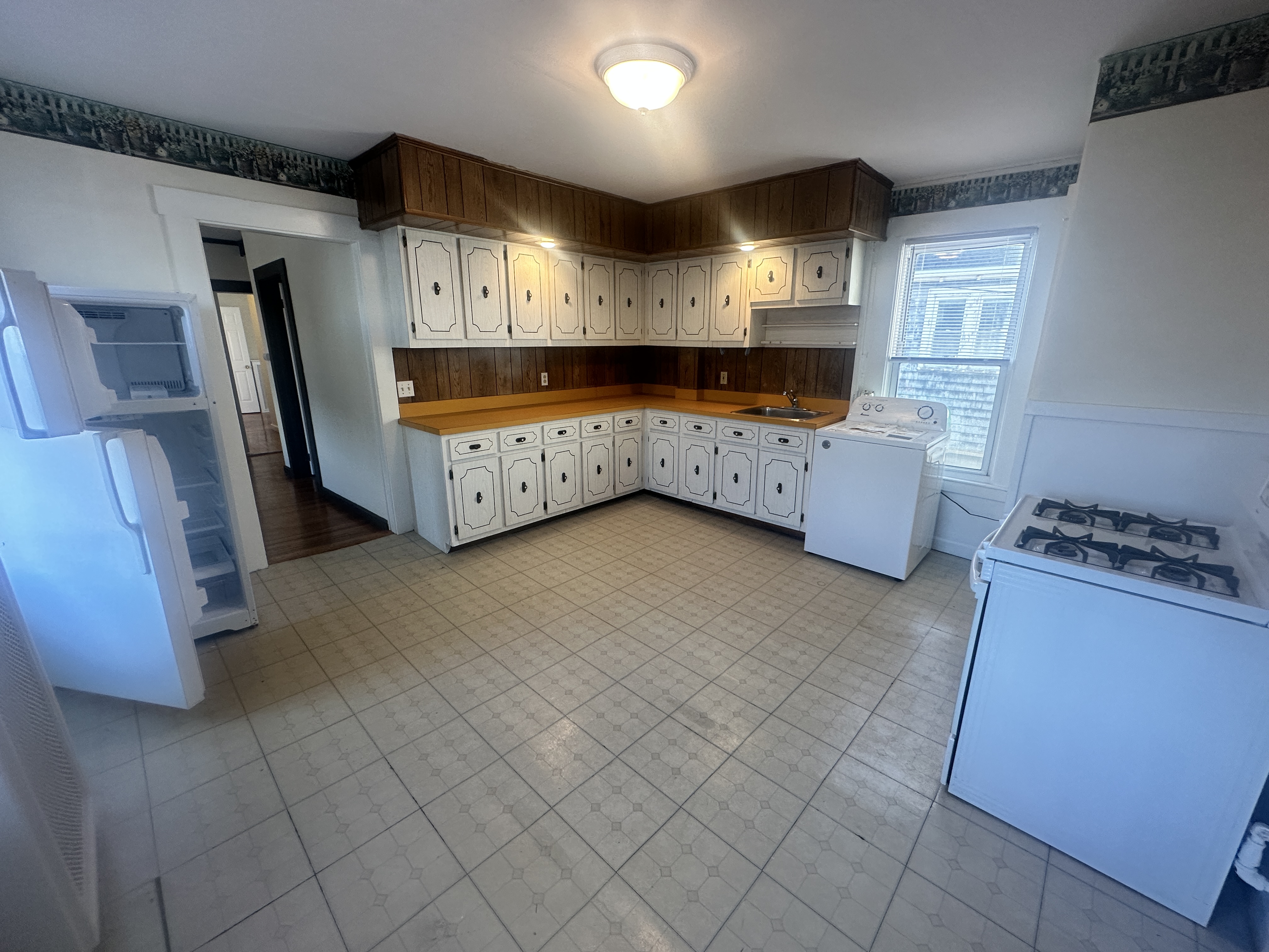 543 Broadway, Magoun Square