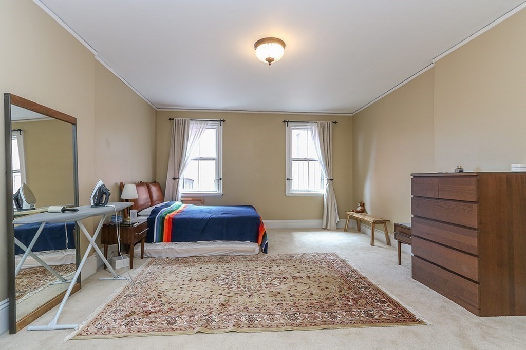 319 Dartmouth St, Back Bay